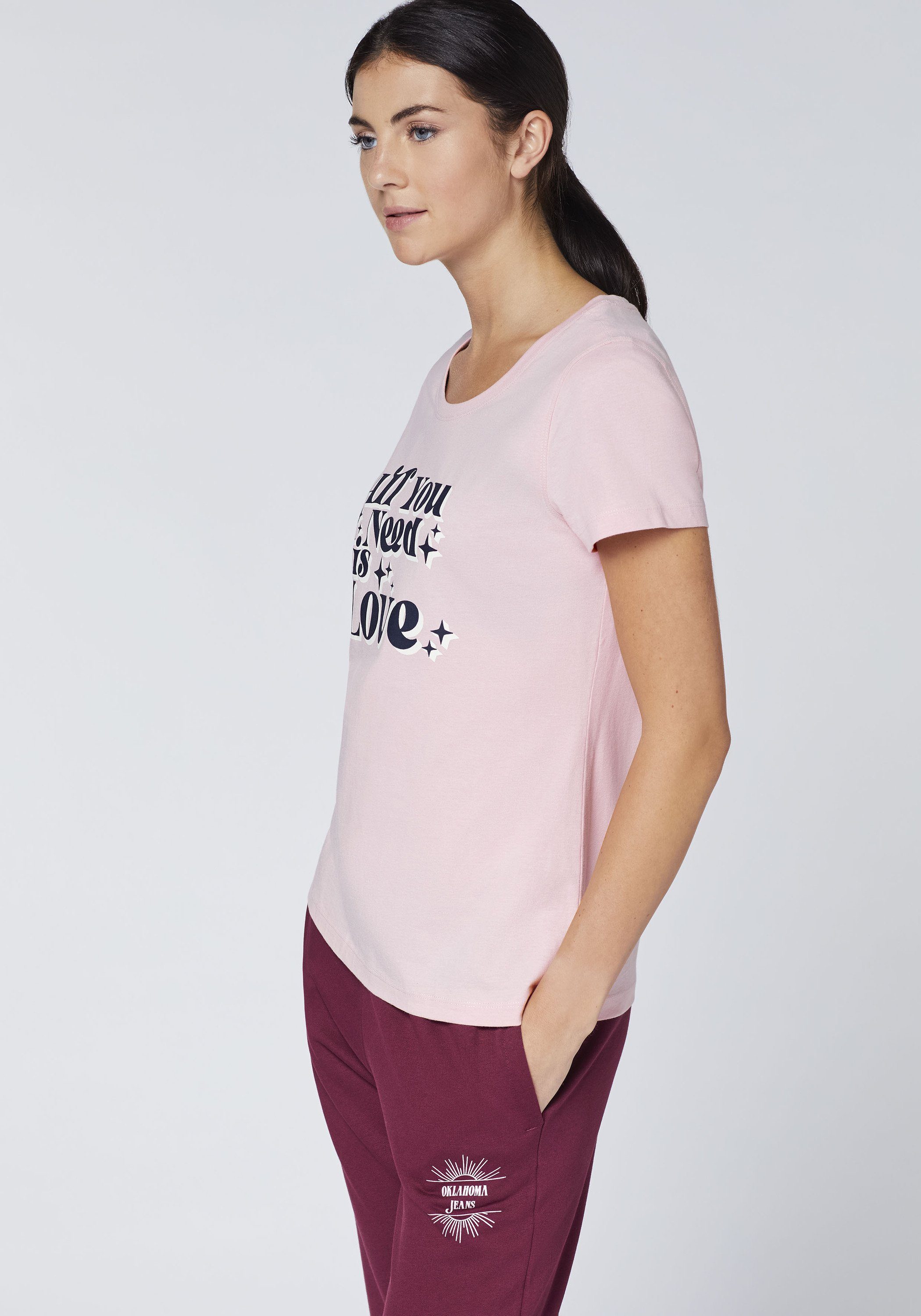 14-2305 Oklahoma Statement-Schriftzug Pink Jeans mit Nectar Print-Shirt