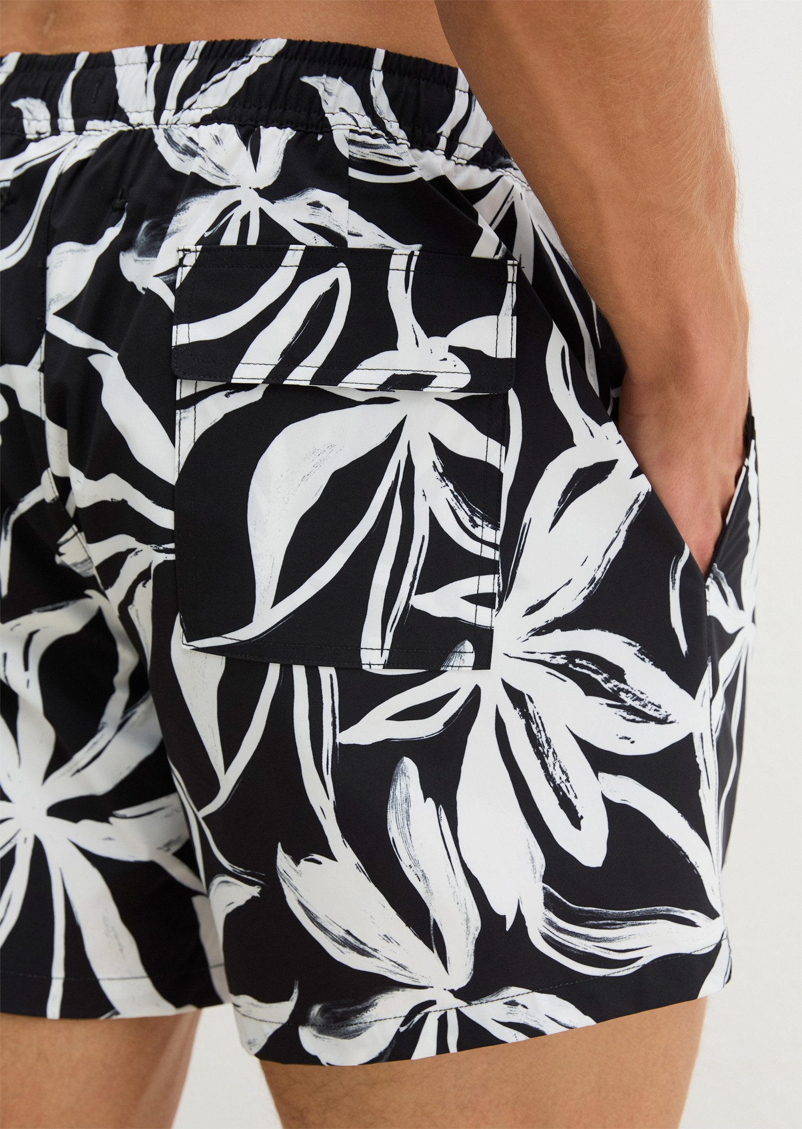 Marc O'Polo Badeshorts Allover Prints – Bild 4 von 4