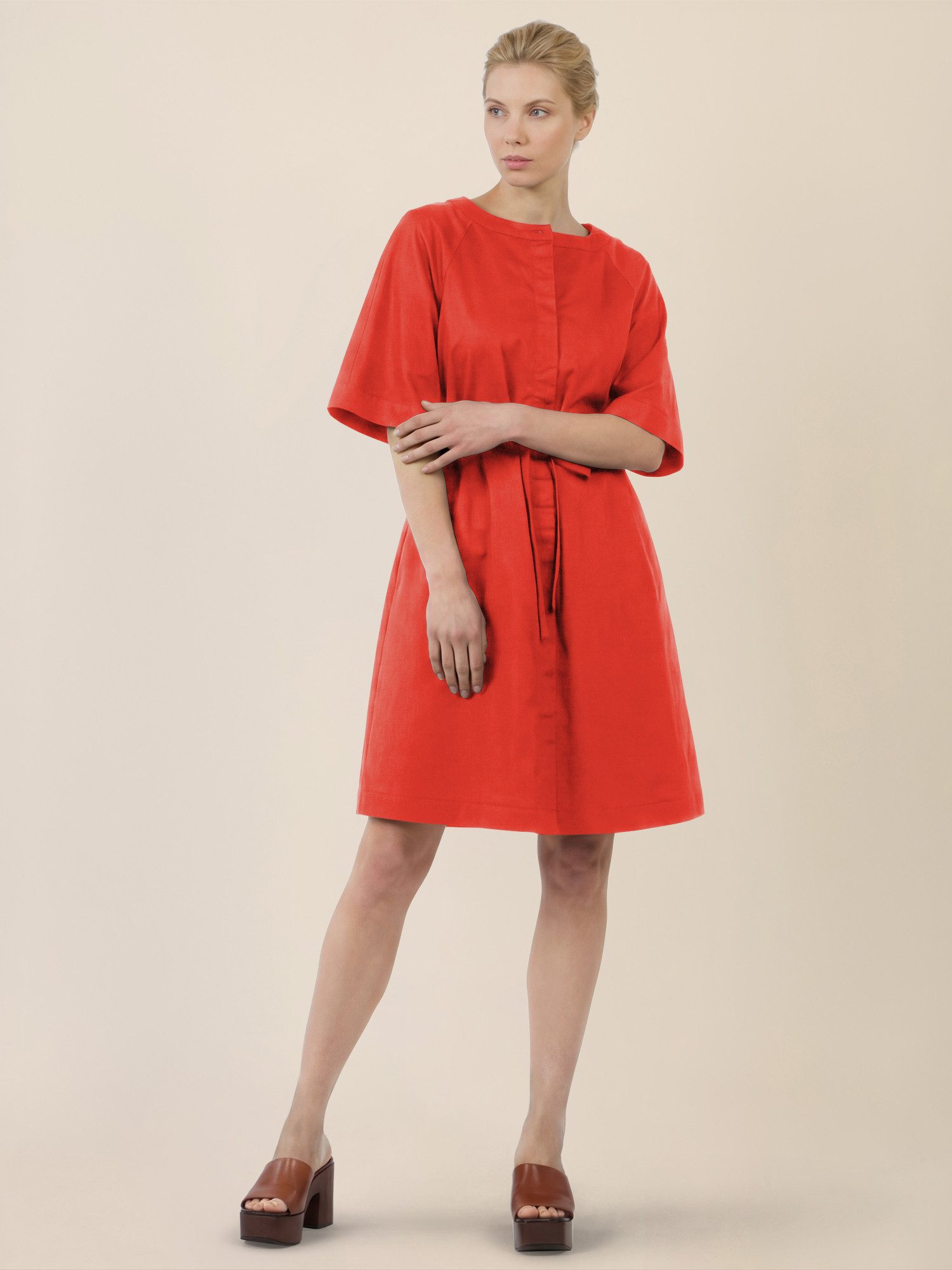 Apart Minikleid mit Gürtel und Raglanärmeln