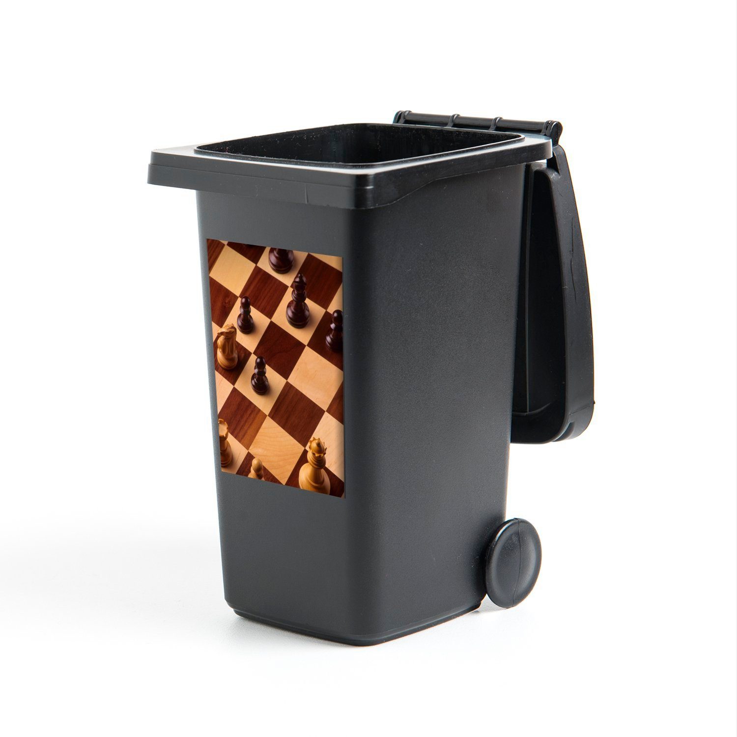 MuchoWow Wandsticker Das Schachbrett während einer Schachpartie (1 St), Mülleimer-aufkleber, Mülltonne, Sticker, Container, Abfalbehälter
