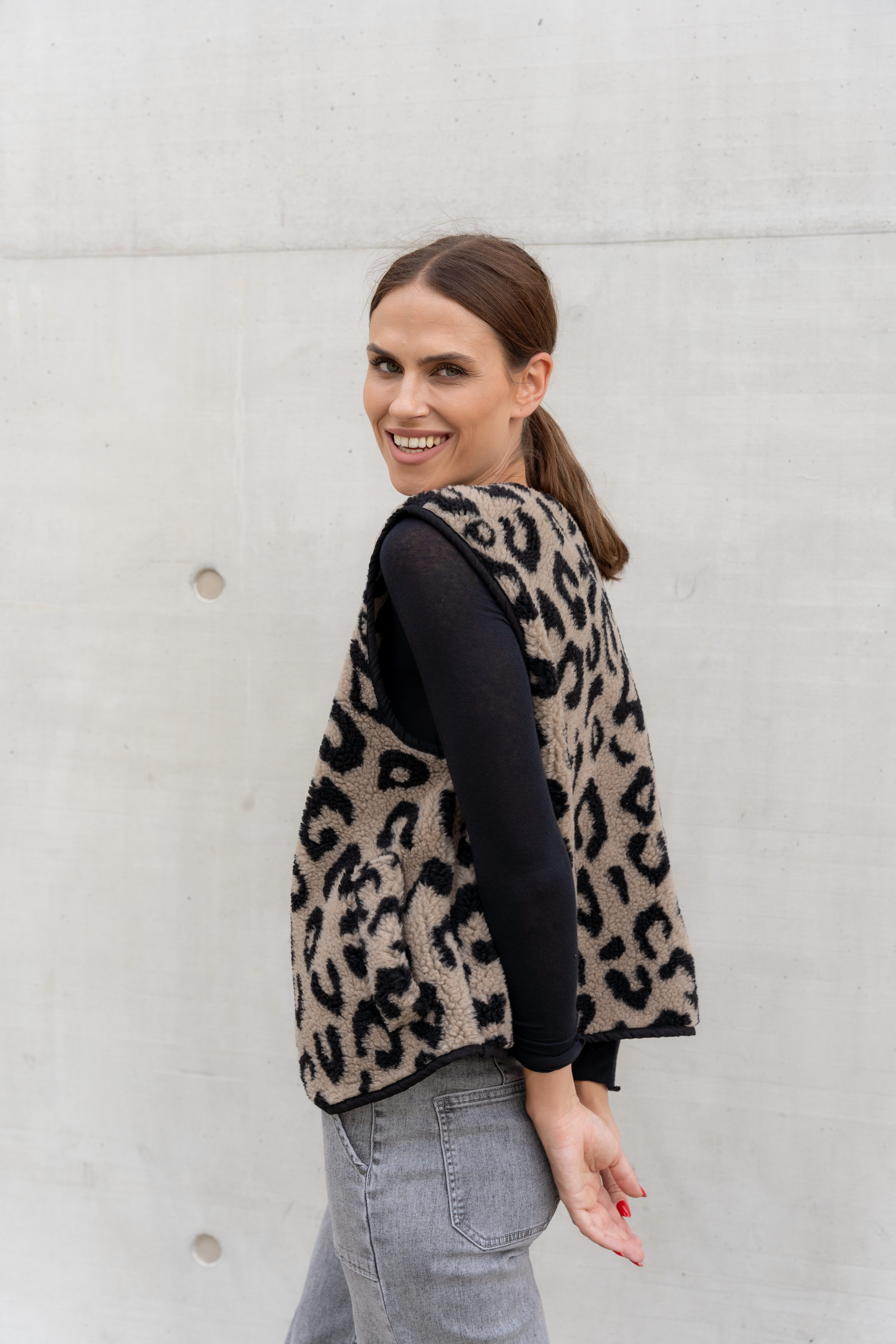 von Herzen Fellimitatweste Leo Teddyweste – ärmellos – Onesize – mit Animalprint