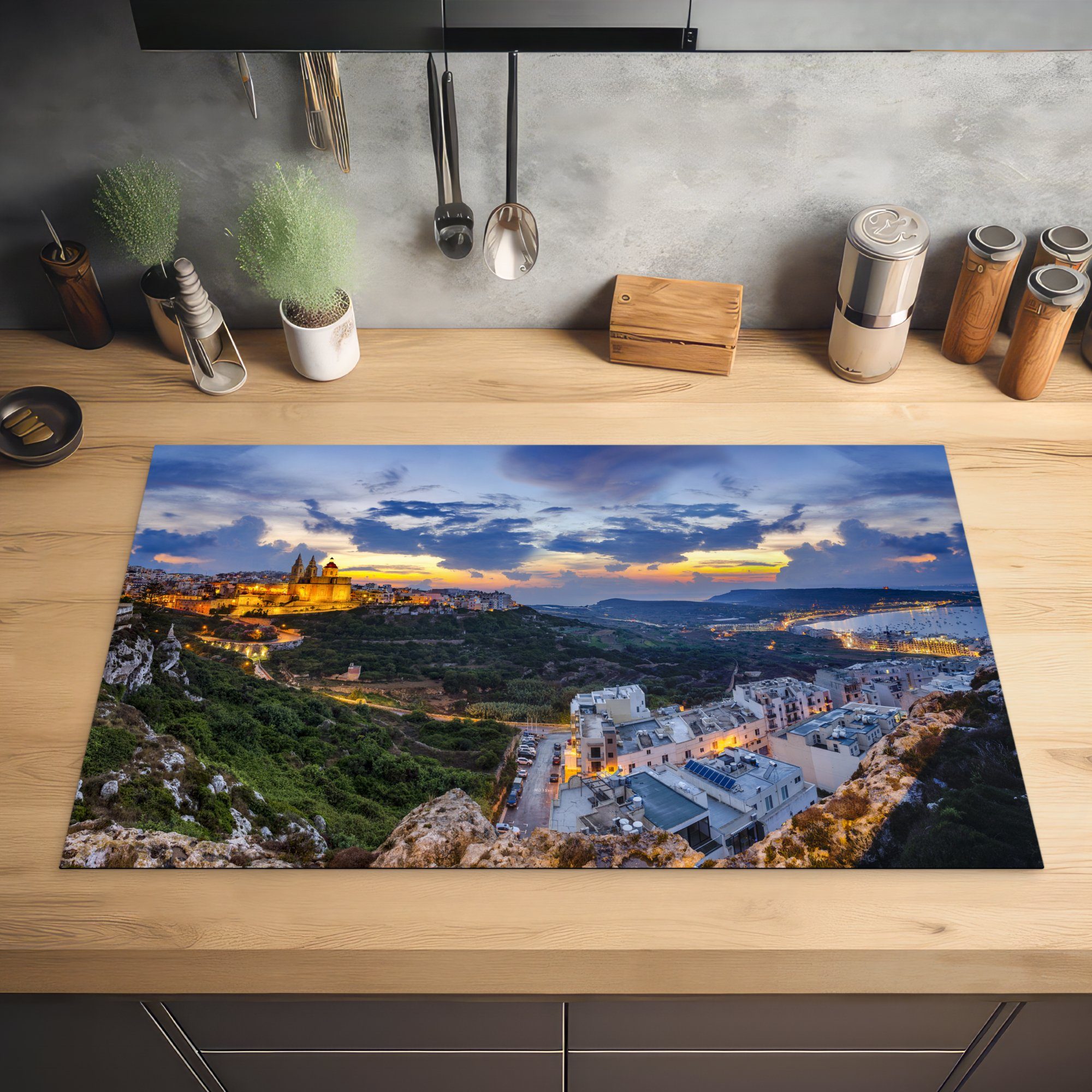 küche 83x51 Sonnenuntergang Mellieħa die bei Malta, auf MuchoWow Vinyl, (1 Blick Arbeitsplatte tlg), Herdblende-/Abdeckplatte auf Ceranfeldabdeckung, cm, für Stadt