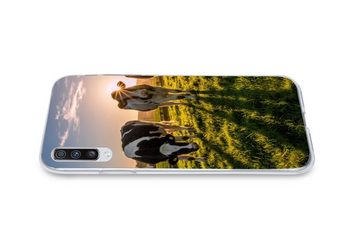 MuchoWow Handyhülle Kuh - Gras - Sonne, Phone Case, Handyhülle Samsung Galaxy A70, Silikon, Schutzhülle