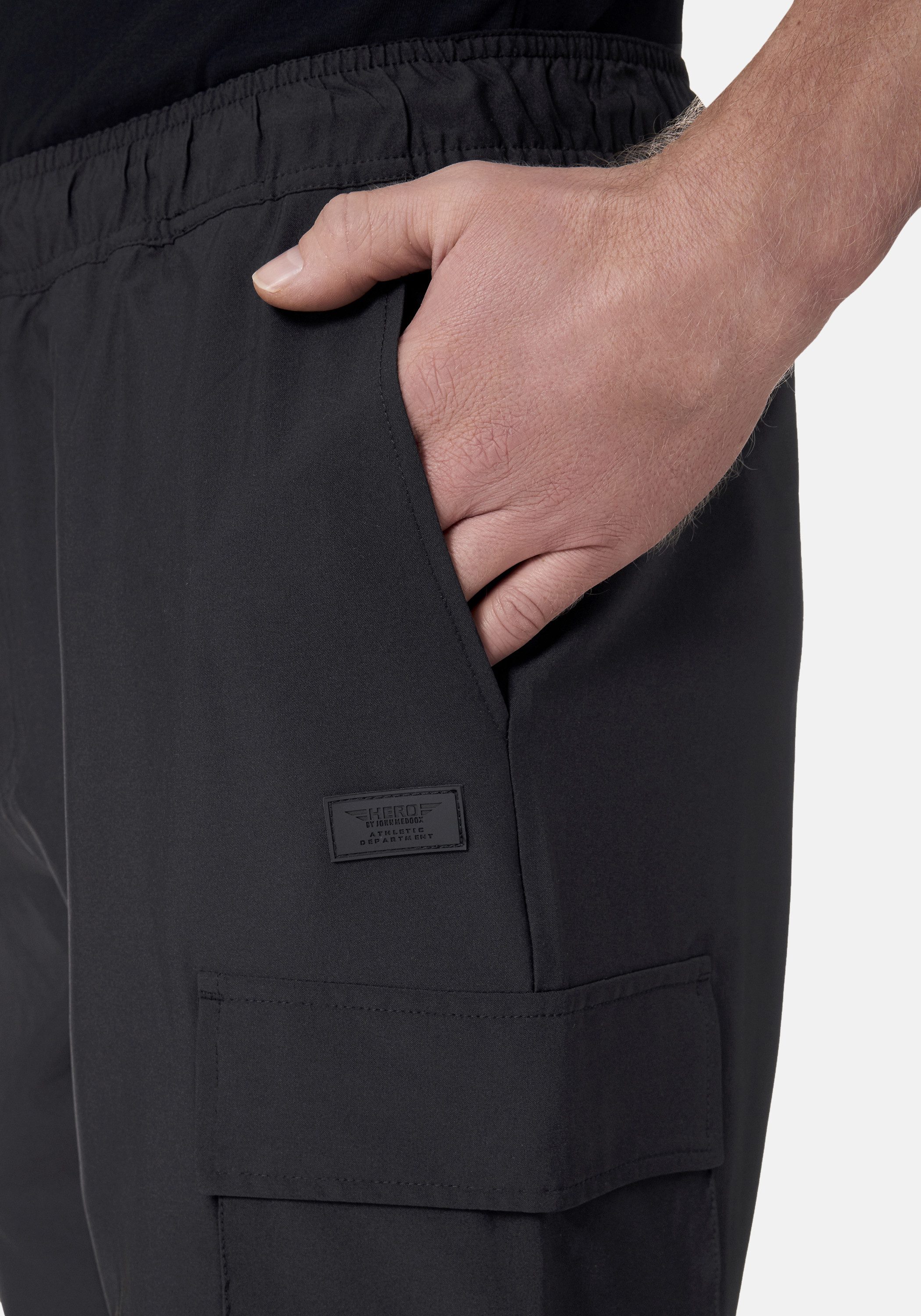 HERO by John Medoox Sporthose NOAH Joggingshorts Sporthose Bequemer Oberschenkel Casual Baumwollmischung für Herren