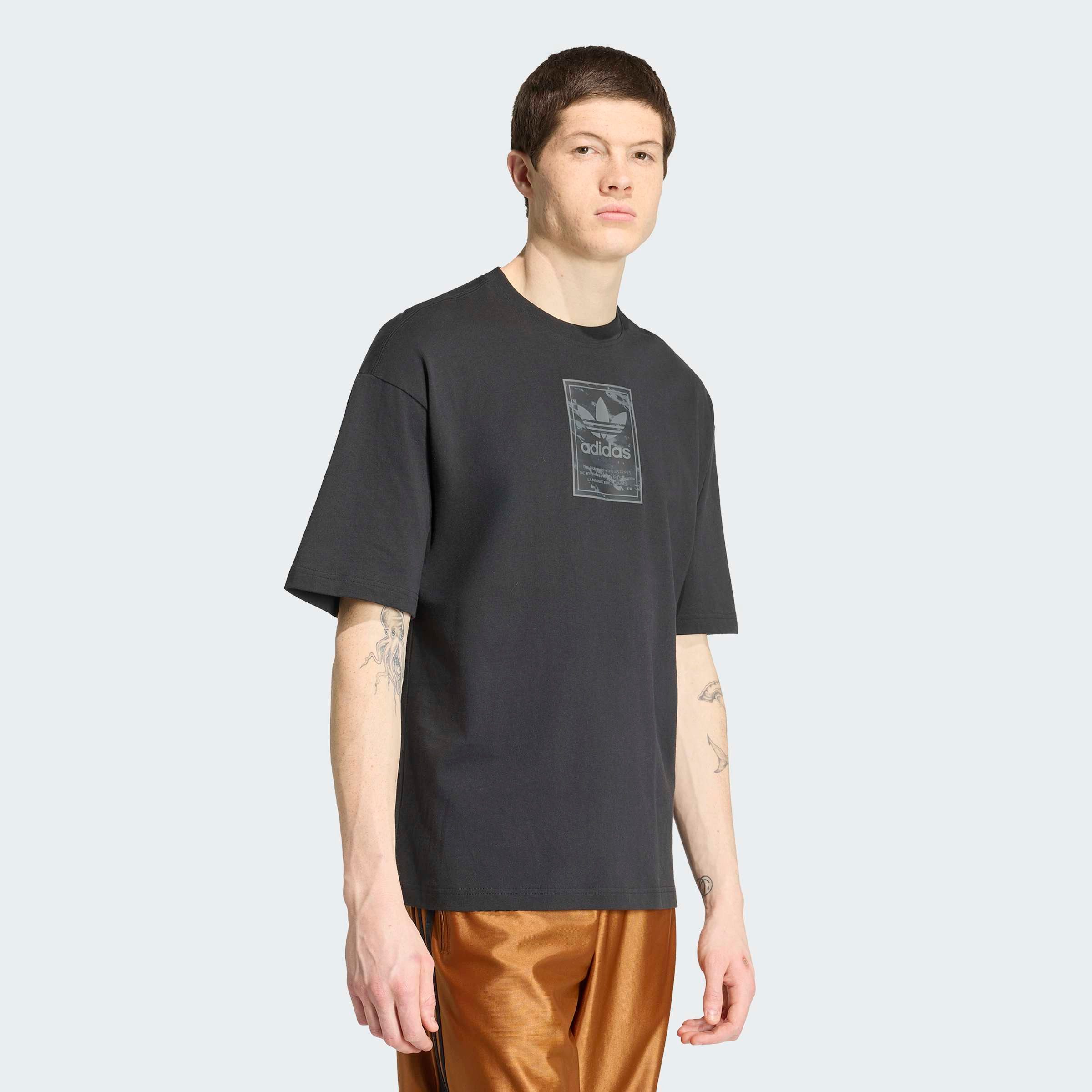 adidas Originals T-Shirt CAMO TEE ZUNGENLABEL für Erwachsene, sportlicher Stil, ohne Verschluss, aus Baumwolle
