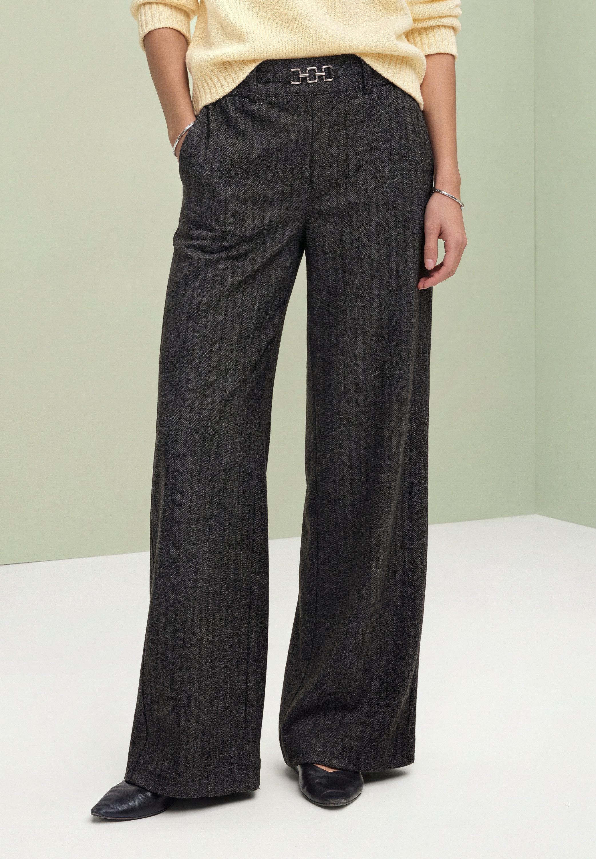 STREET ONE Stoffhose Style Amalia Straight Leg Hose mit Fishbone-Muster