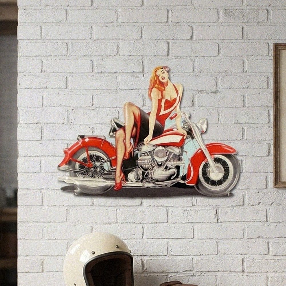 Antikas Wanddekoobjekt Wertiges Wandschild Motorrad aus Eisen in Rot mit Pin-up-Motiv, H.28