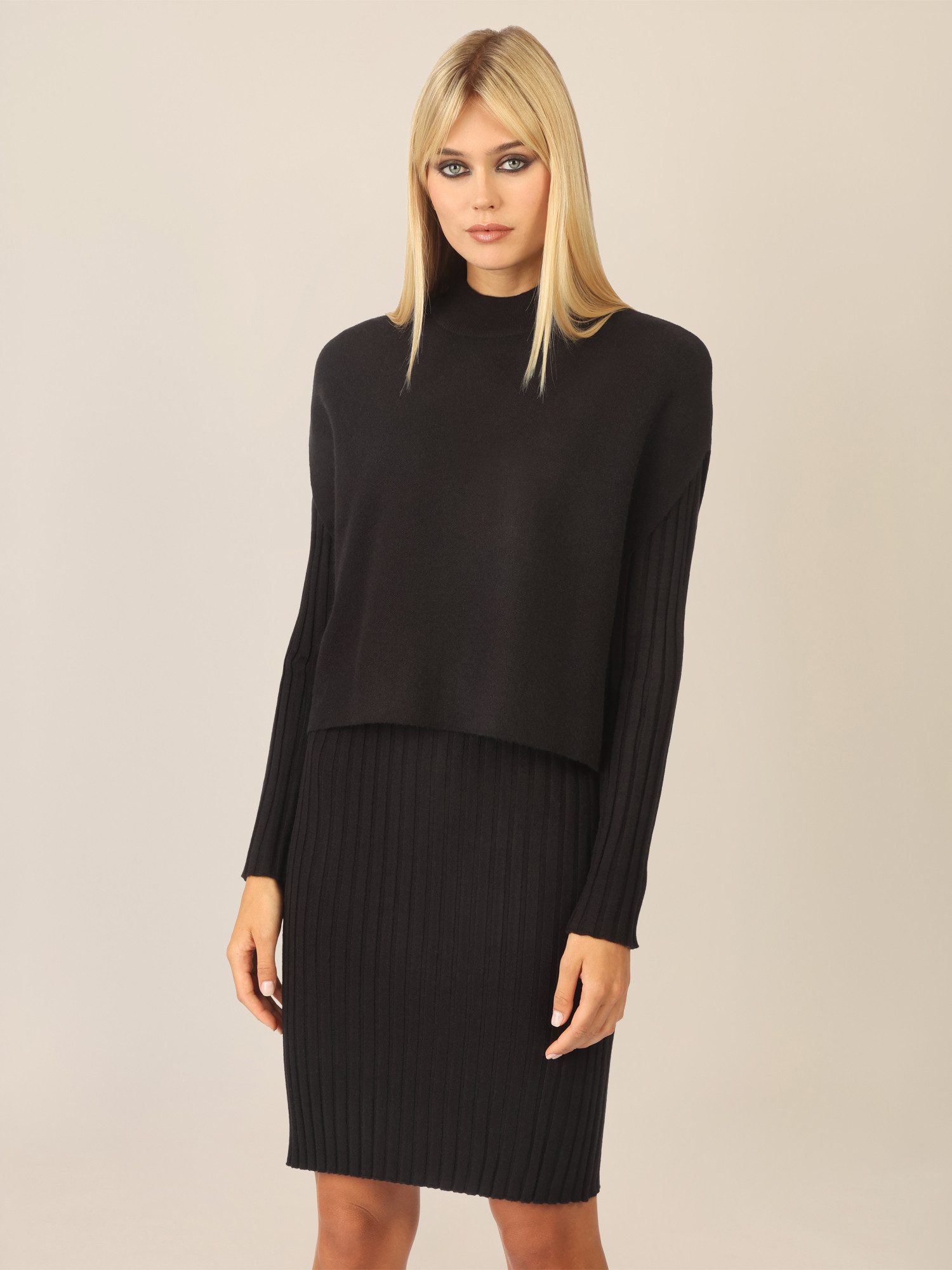 Apart Strickkleid aus Rippenstrickkleid und ärmellosem günstig online kaufen