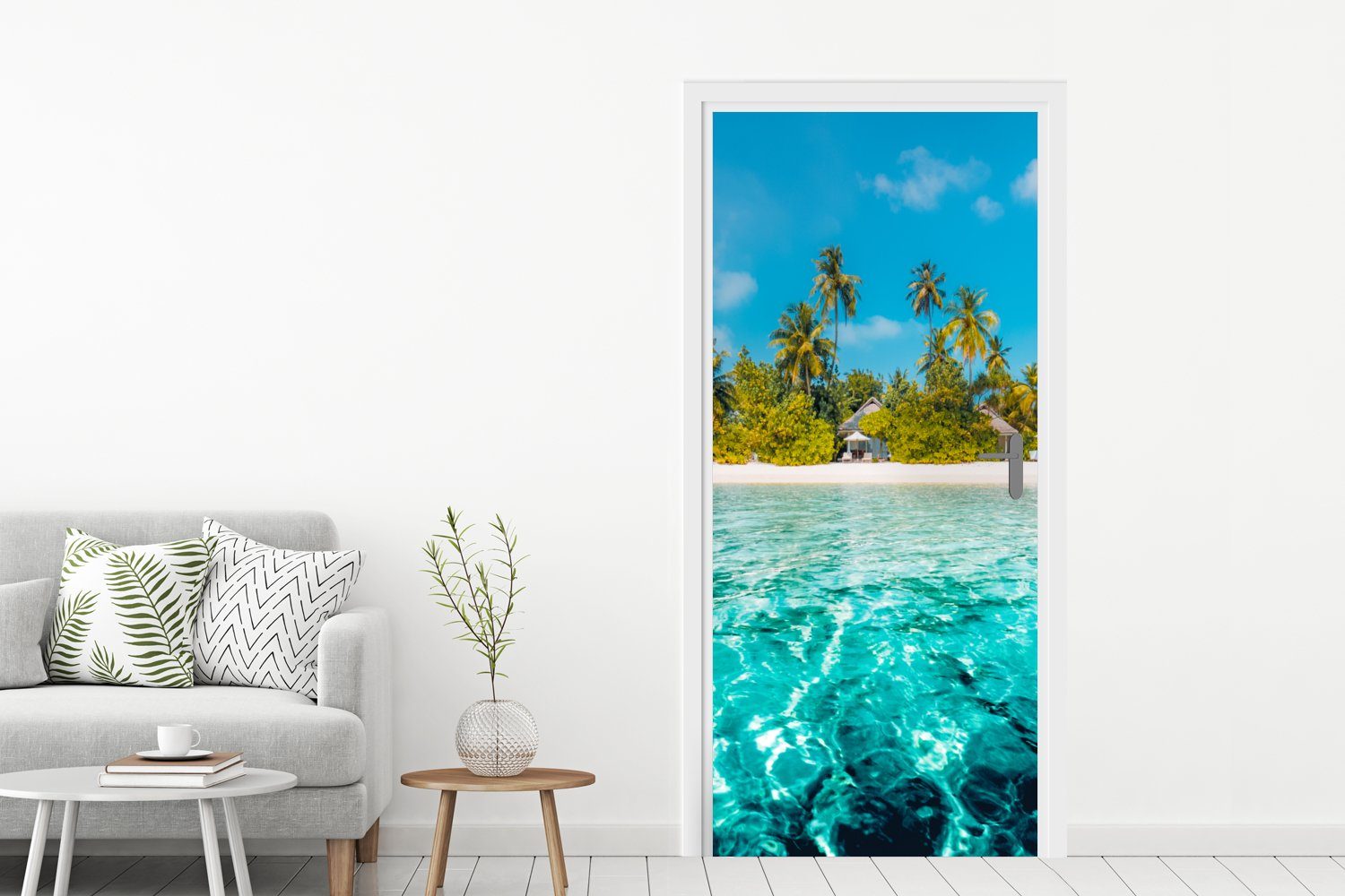 MuchoWow Türtapete Blick auf Tür, aus, Palmen einen Strand mit Fototapete Türaufkleber, 75x205 cm (1 bedruckt, Wasser St), vom Matt, für