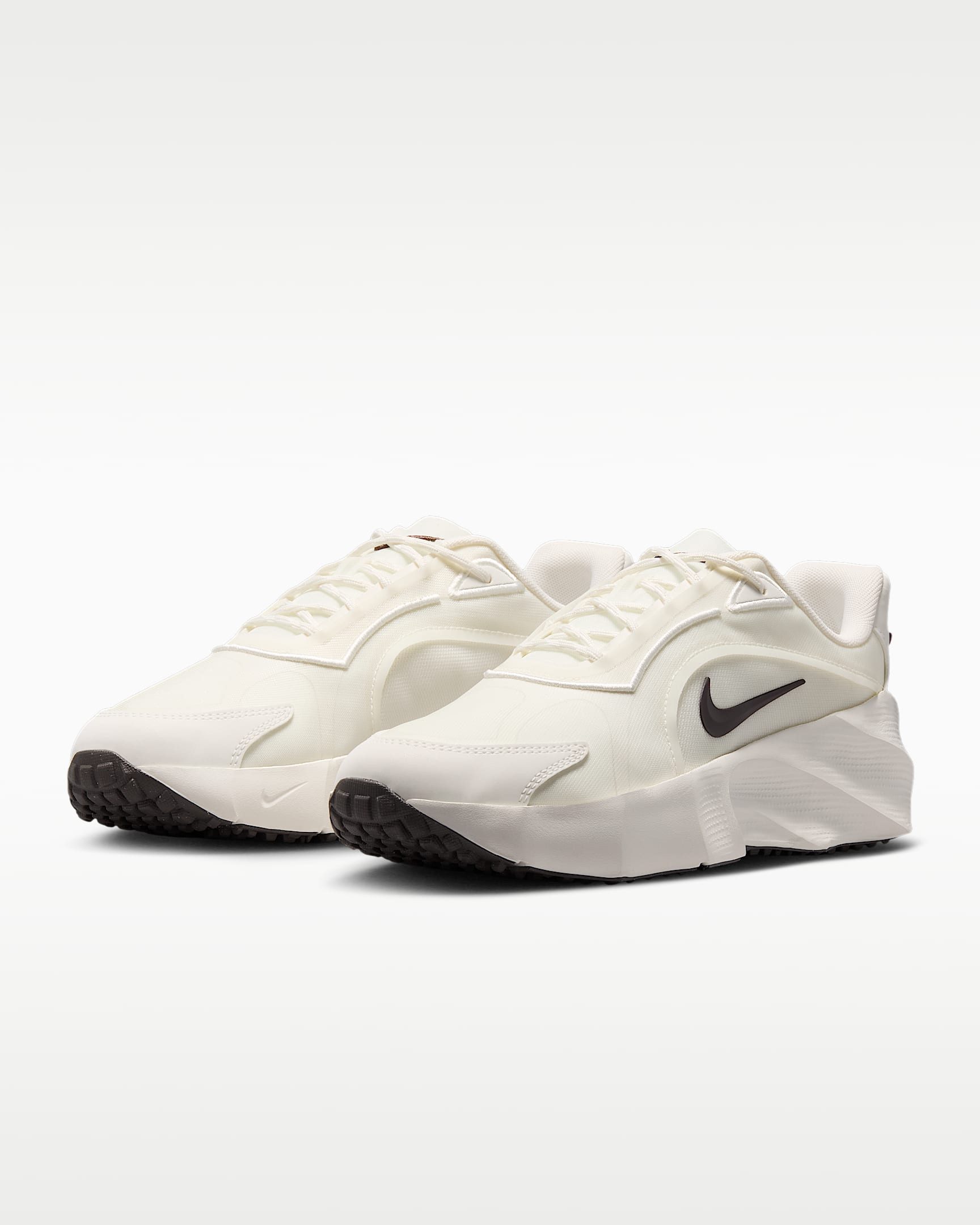 Nike Sportswear Aura Edge Sneaker