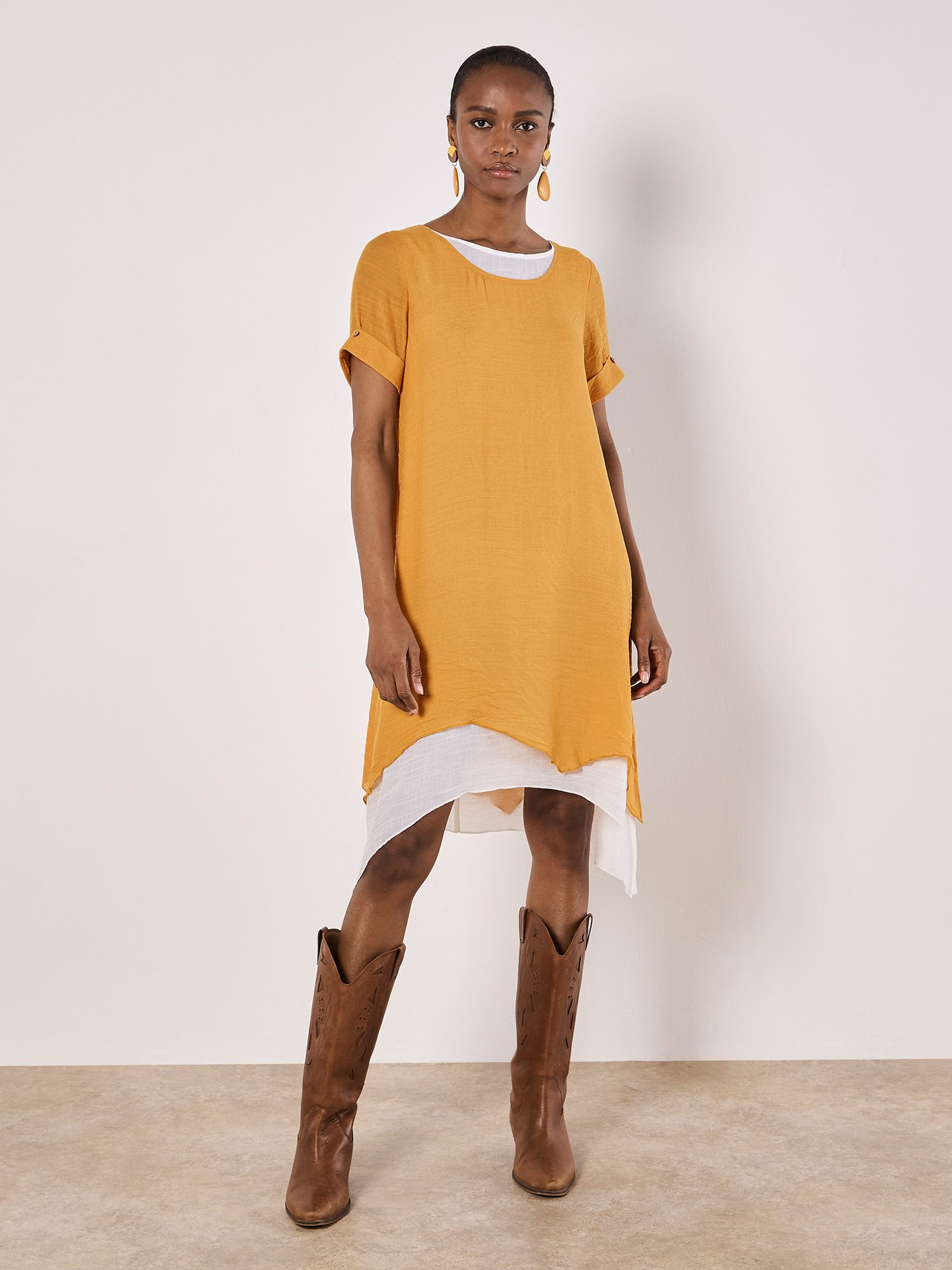 Apricot Minikleid Schimmerndes Lagenkleid (1-tlg) mit Umgeschlagärmeln