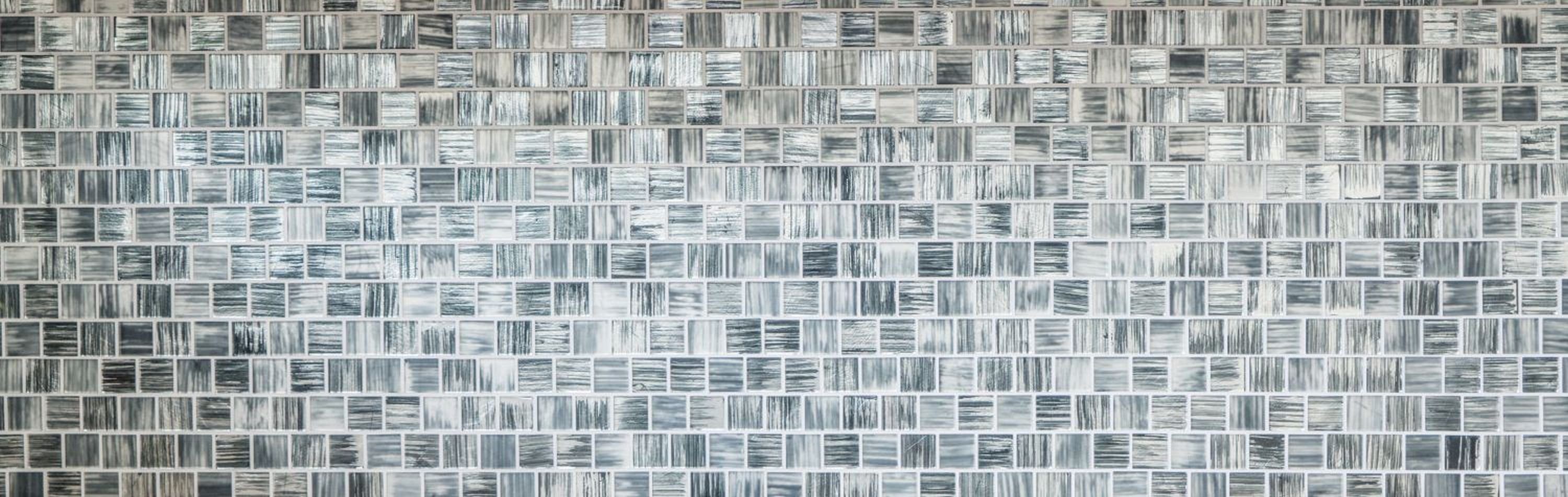 Fliese matt schwarz Glasmosaik Mosani Mosaik Milchglas Struktur klar Mosaikfliesen