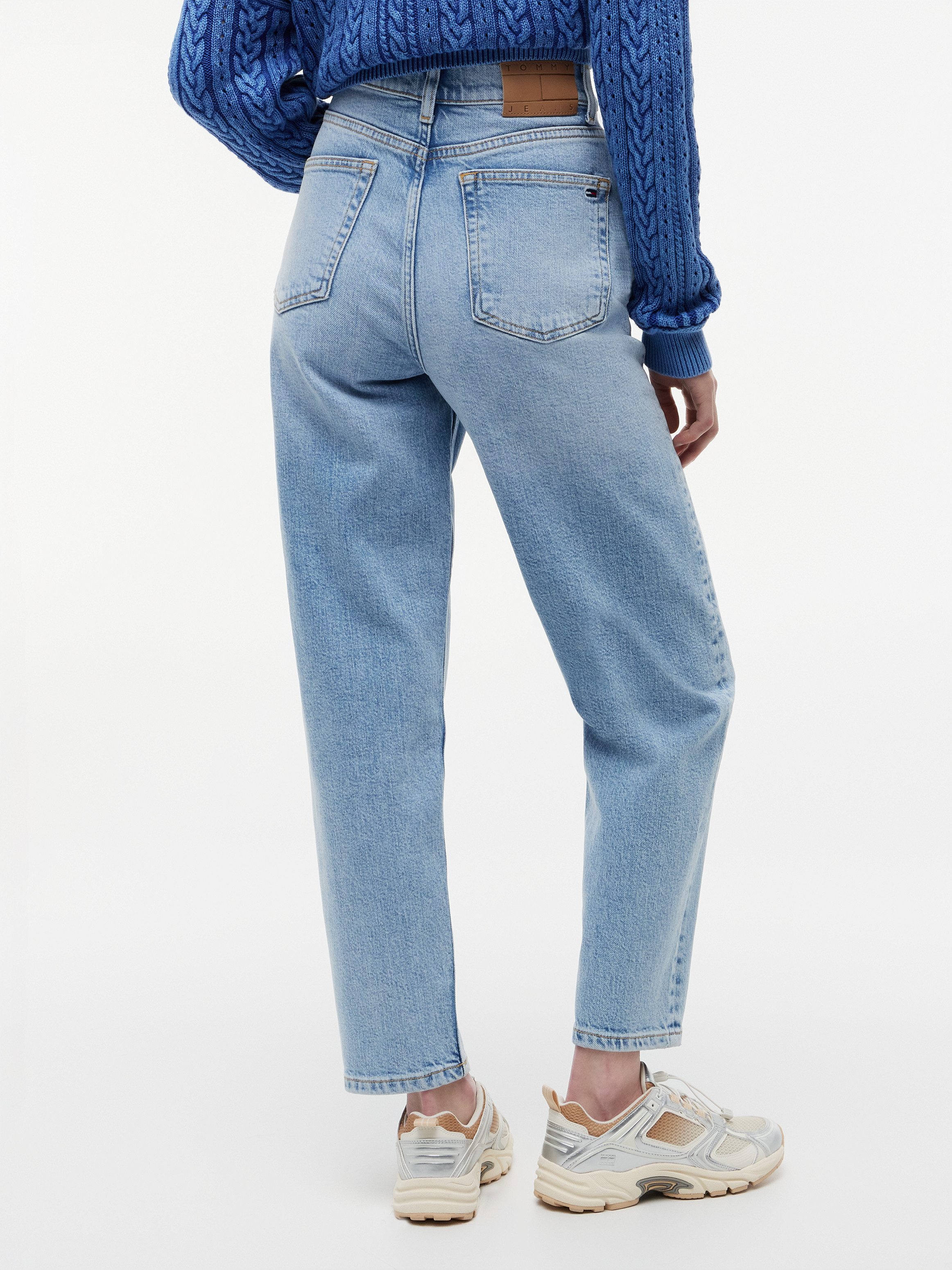 Tommy Jeans Mom-Jeans MOM JEAN UH TPR Tapered Mom Jeans mit ultrahohem Bund