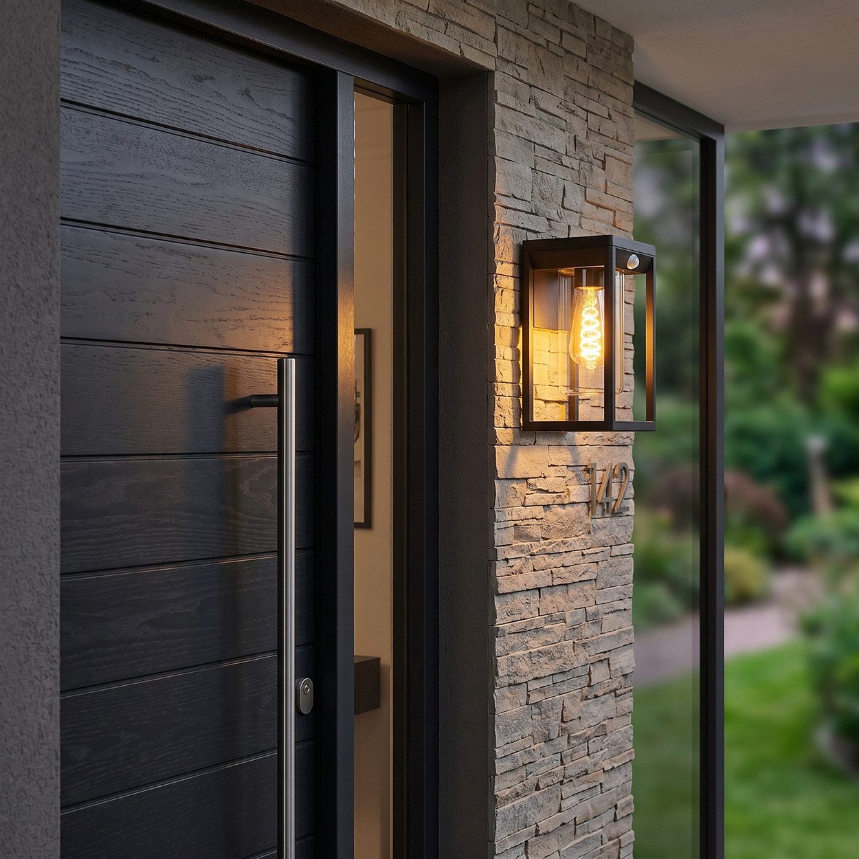 hofstein Außen-Wandleuchte »Besana« Außenleuchte aus Metall/Glas in Schwarz/Klar, Bewegungsmelder, ohne Leuchtmittel, Wandlampe abwärts, Lichteffekt für Terrasse/Eingangsbereich, 1xE27