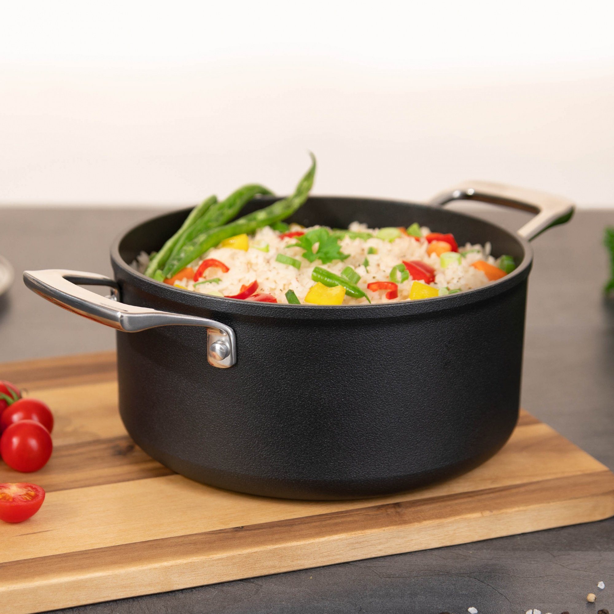 Genius Kochtopf Cerafit Plasma Kochtopf für alle herdarten, beschichtet Antihaft 24cm, Aluminium (1 Topf 1 Deckel), Antihaft-Beschichtung, für alle Herdarten, induktionsgeeignet