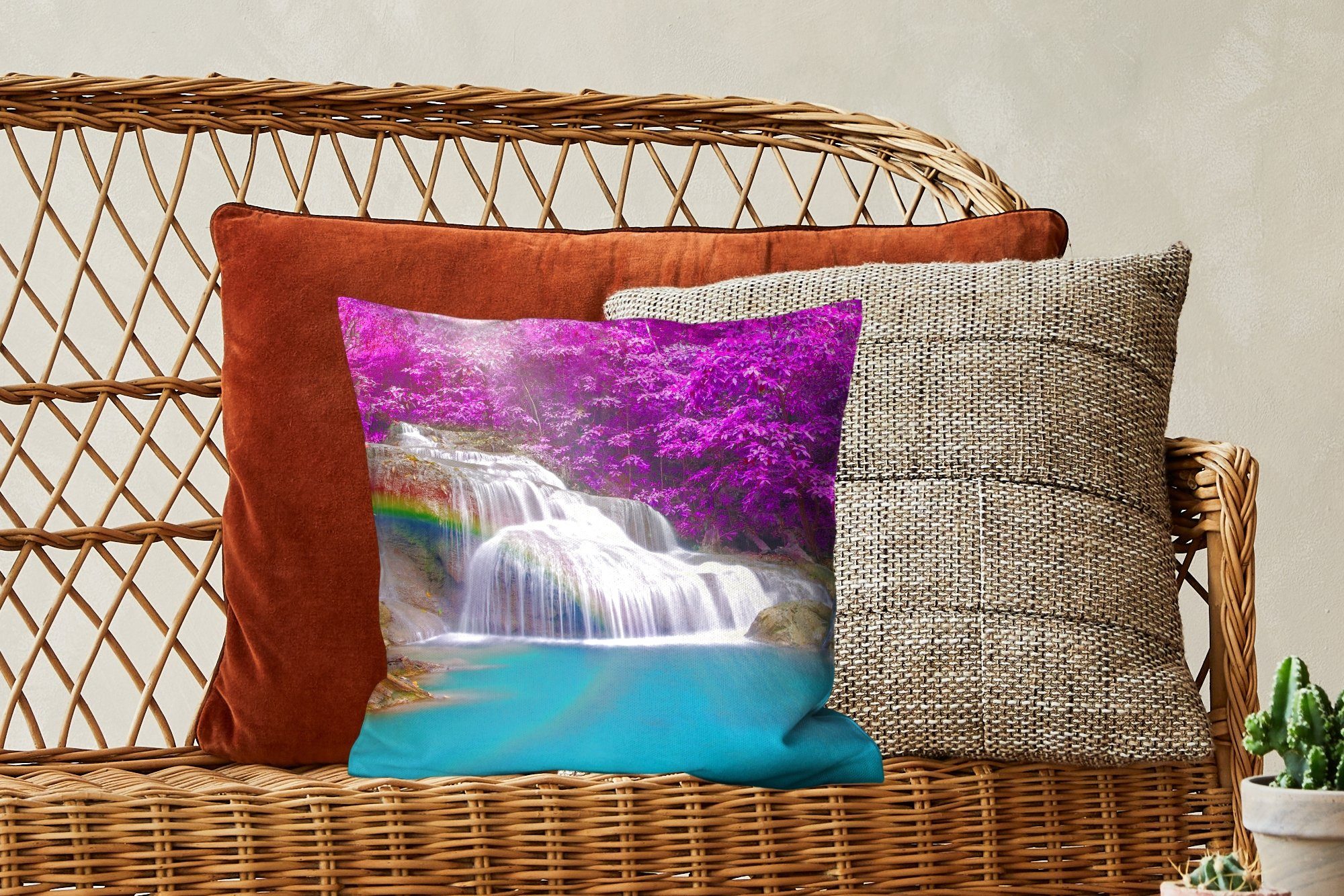 MuchoWow Dekokissen Wasserfall - Bäume Wohzimmer, Regenbogen mit Lila, Sofakissen Schlafzimmer, Zierkissen für Deko, - Füllung 