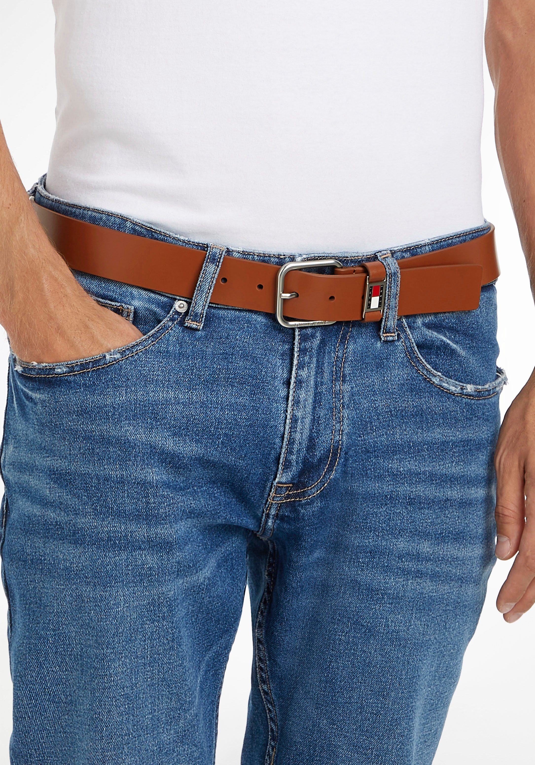 Tommy Jeans Ledergürtel mit und Logoschlaufe braun schlichter Metallschnalle Jeans Tommy