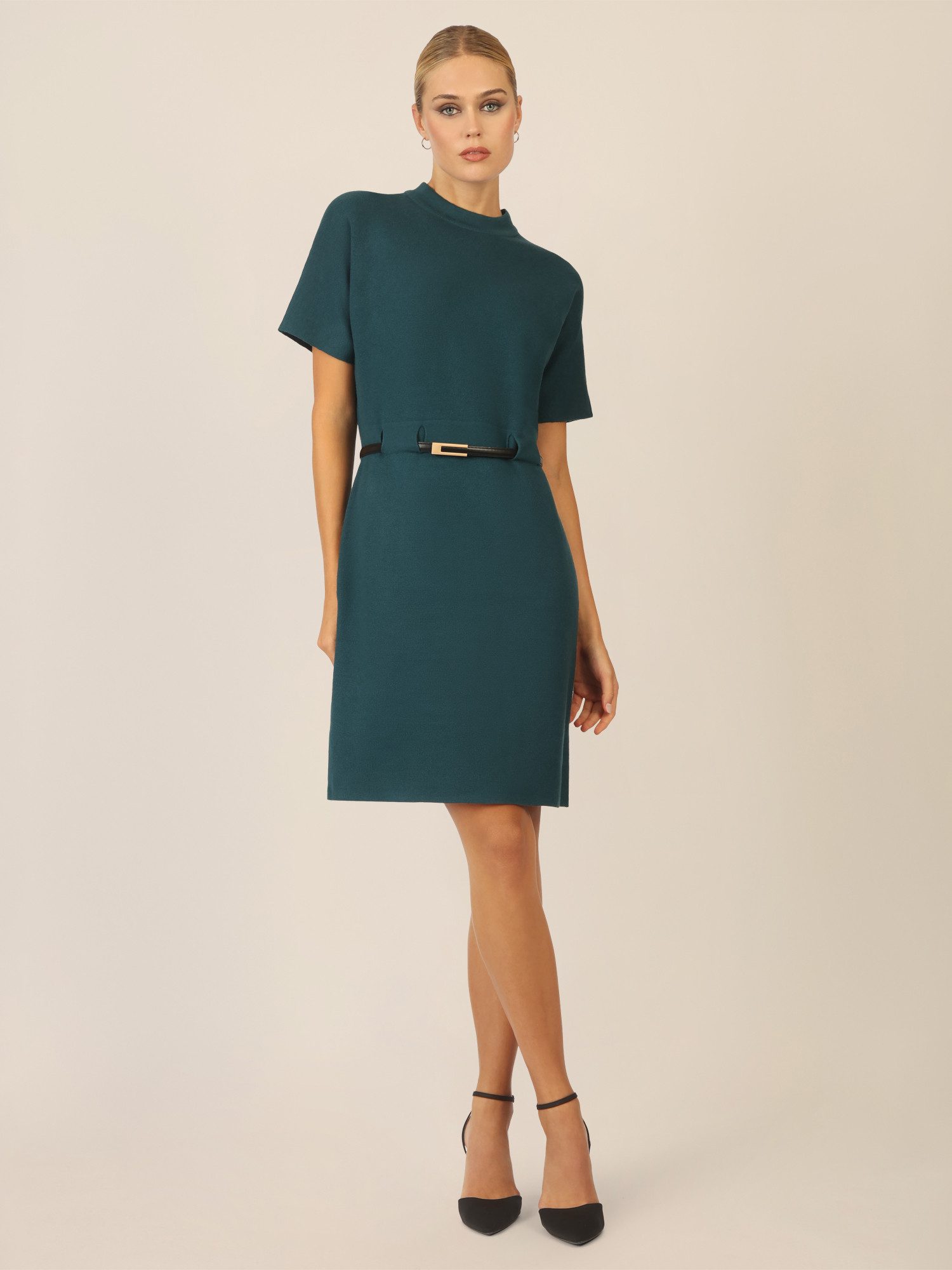 Apart Strickkleid und Stehkragen günstig online kaufen