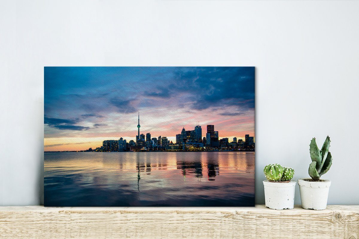 kanadischen 30x20 hinter Leinwandbilder, Sonnenuntergang Leinwandbild Wanddeko, St), OneMillionCanvasses® cm Wandbild (1 Aufhängefertig, der Stadt Toronto,