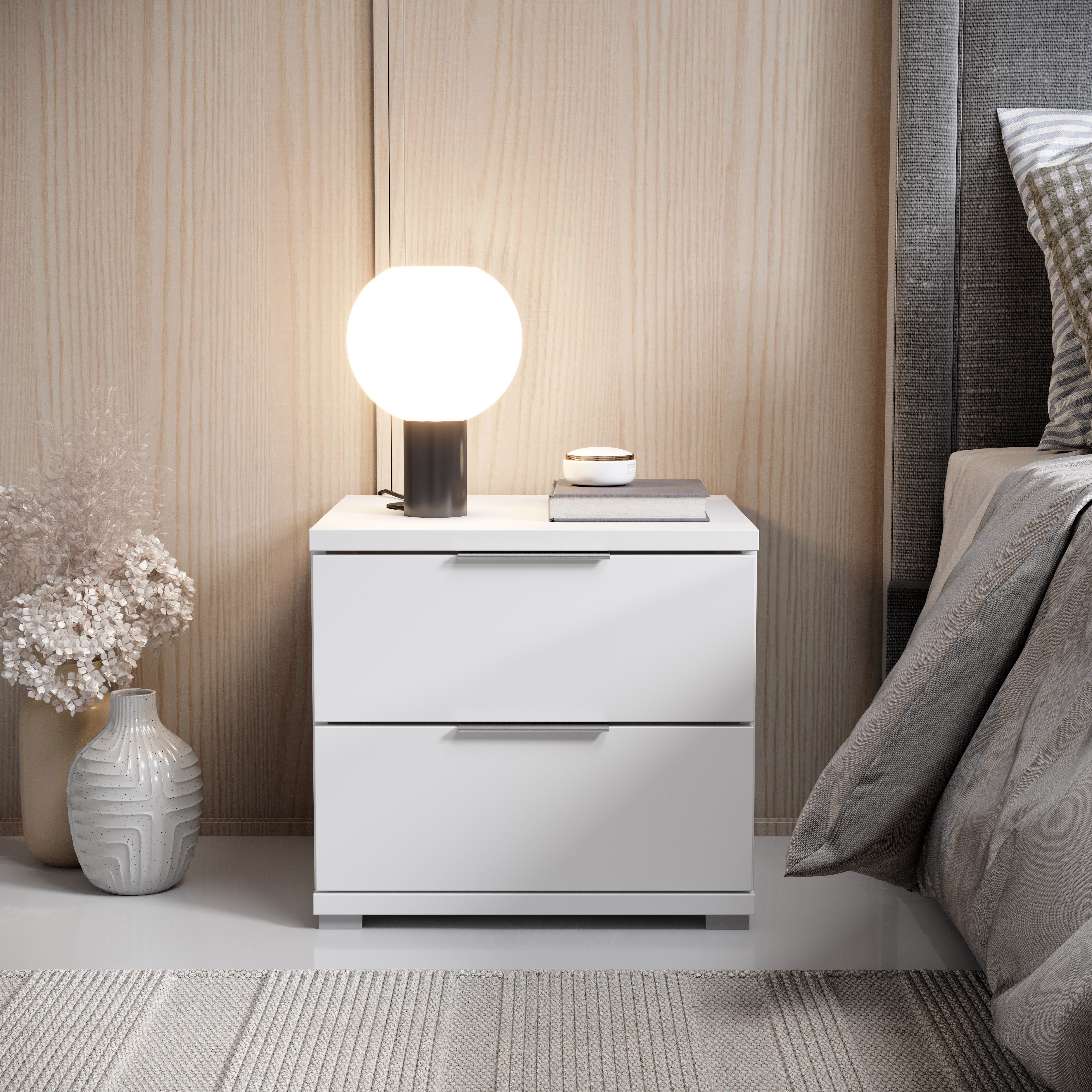 Schlafkontor Nachtkommode Smilla Nachttisch, Nachtkonsole mit Schubkästen, Korpus melaminbeschichtet, silberfarbige oder schwarze Griffe
