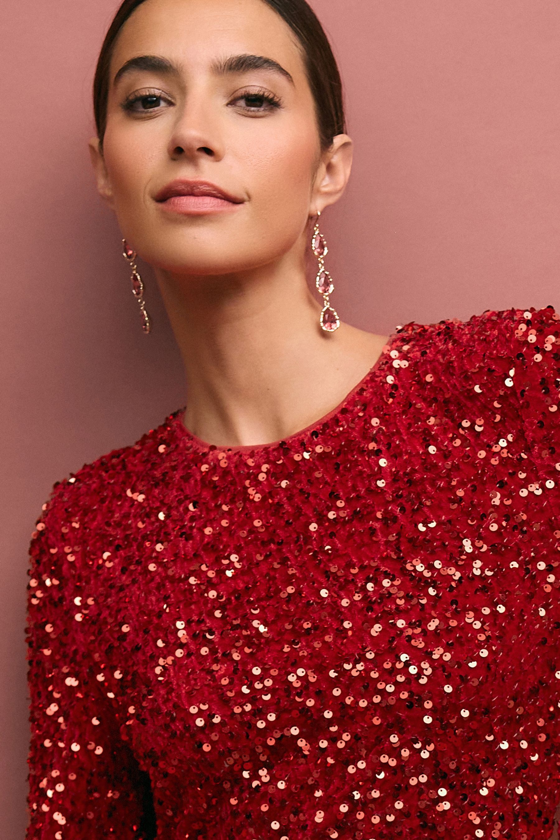 Next Paillettenkleid Langarm-Midikleid mit Pailletten + Rückenschleife (1-tlg)