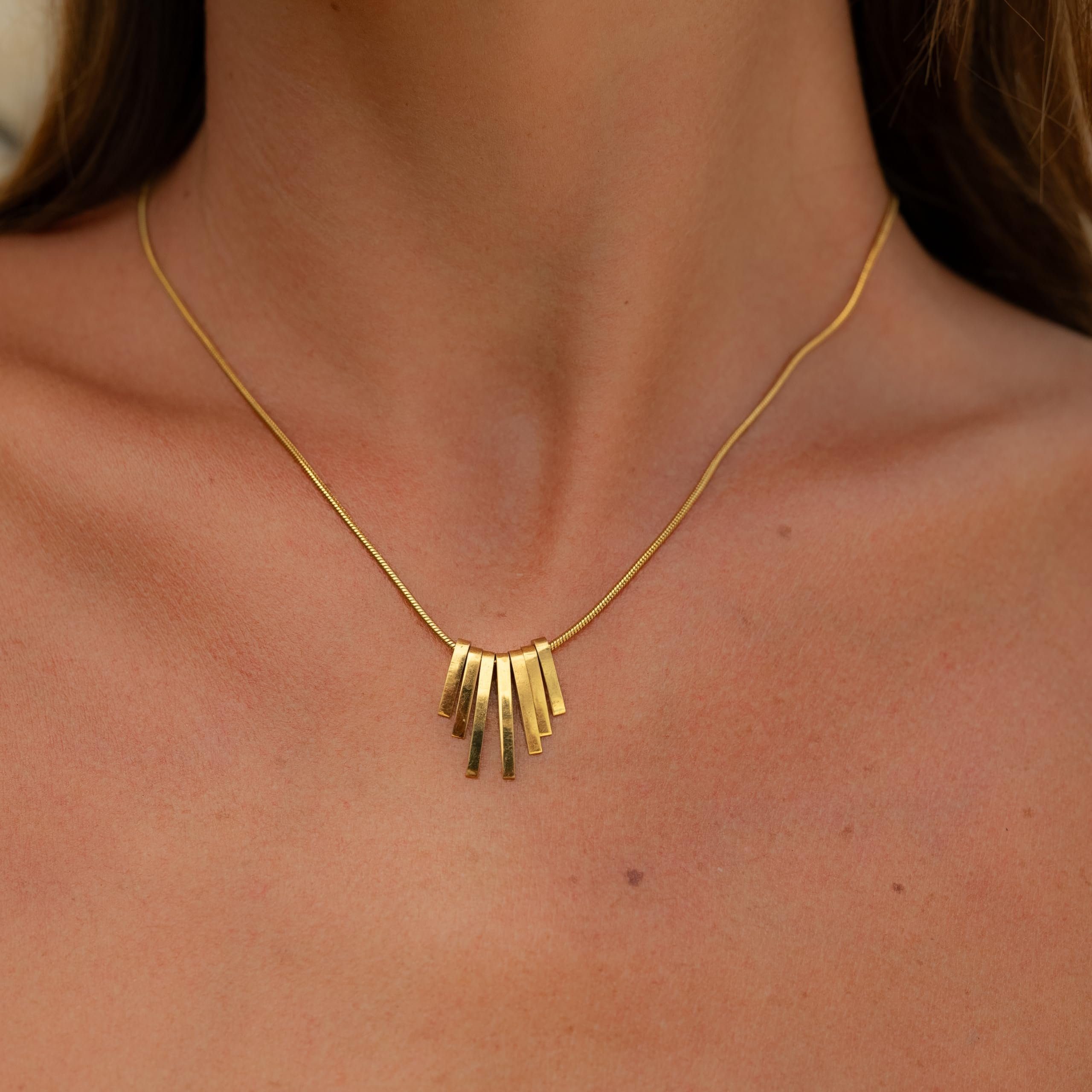 Made by Nami Kette mit Anhänger Schlangenkette Gold, 40 + 5 cm Wasserfest Boho Schmuck Damen – Bild 2 von 5