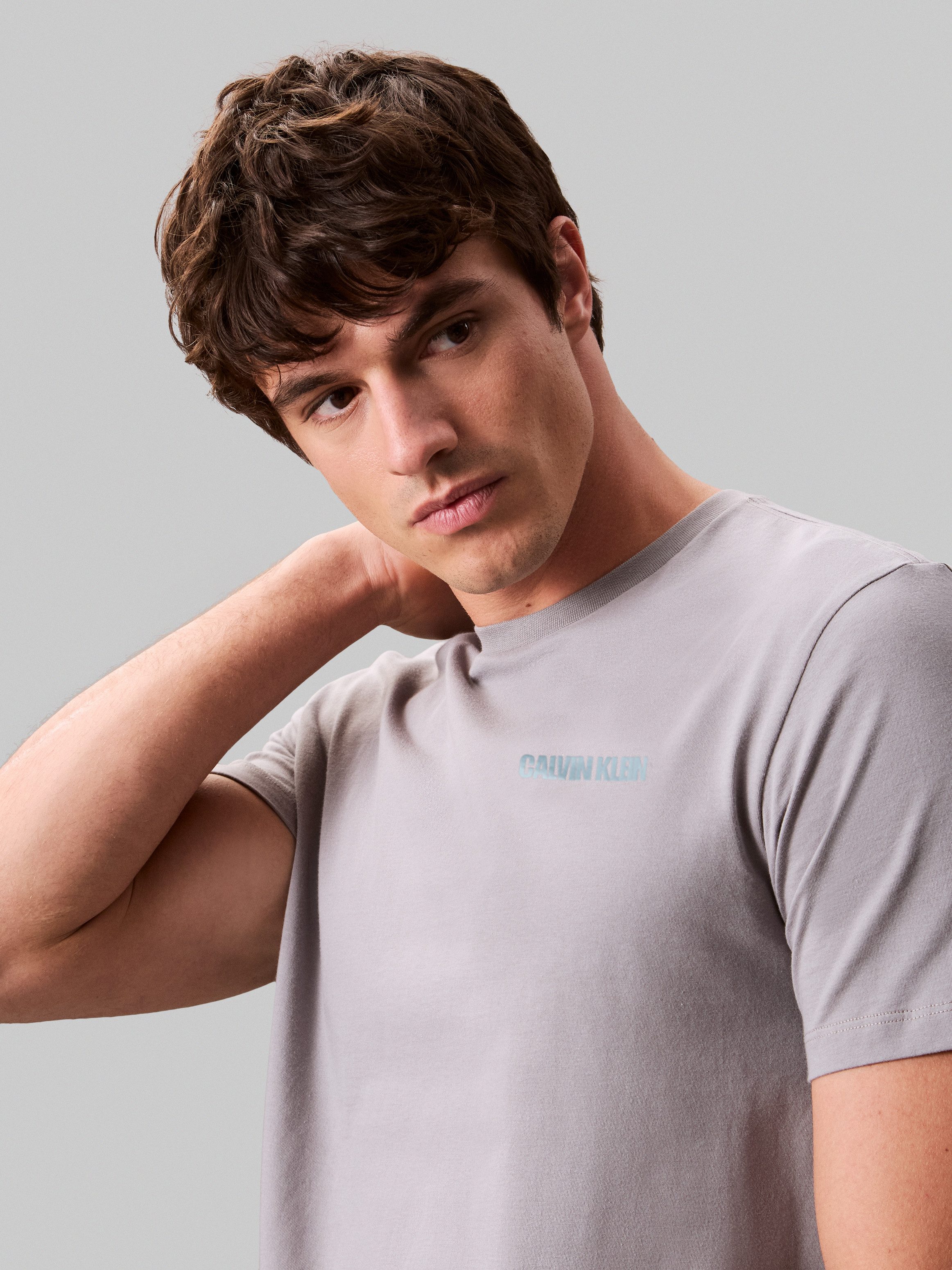 Calvin Klein Jeans T-Shirt SS 30s E WRD STRTCH mit großem Logodruck auf dem Rücken