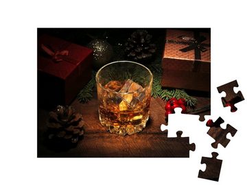 puzzleYOU Puzzle Feiertagsstimmung: Glas mit Cognac oder Whiskey, 48 Puzzleteile, puzzleYOU-Kollektionen Whisky