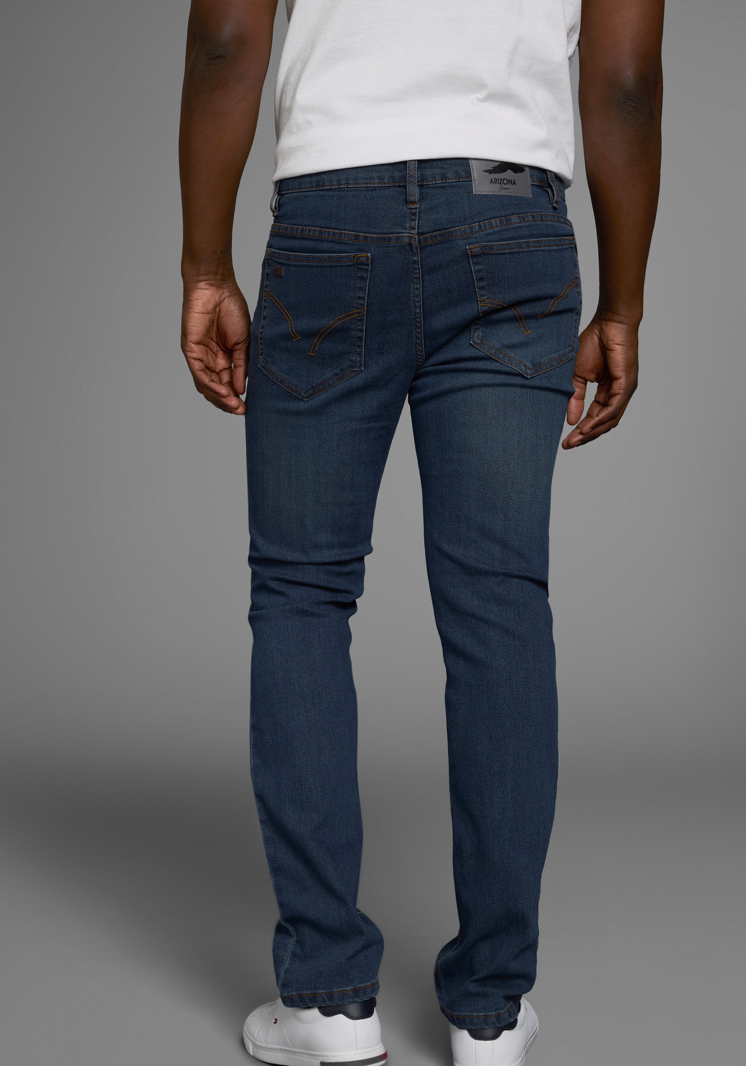 Arizona Straight-Jeans gerade Beinform, dezente Used-Waschung, günstig online kaufen