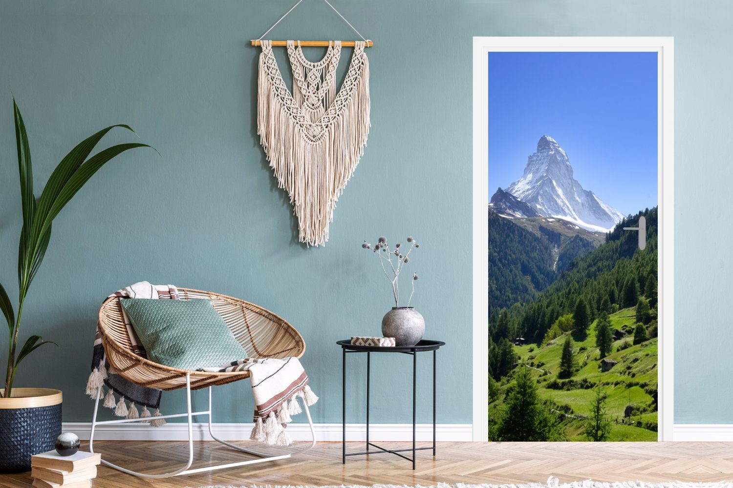 MuchoWow Türtapete Schweizer Alpen im Fototapete cm für Türaufkleber, (1 mit grünen Matterhorn bedruckt, 75x205 Tür, Bäumen, St), Matt