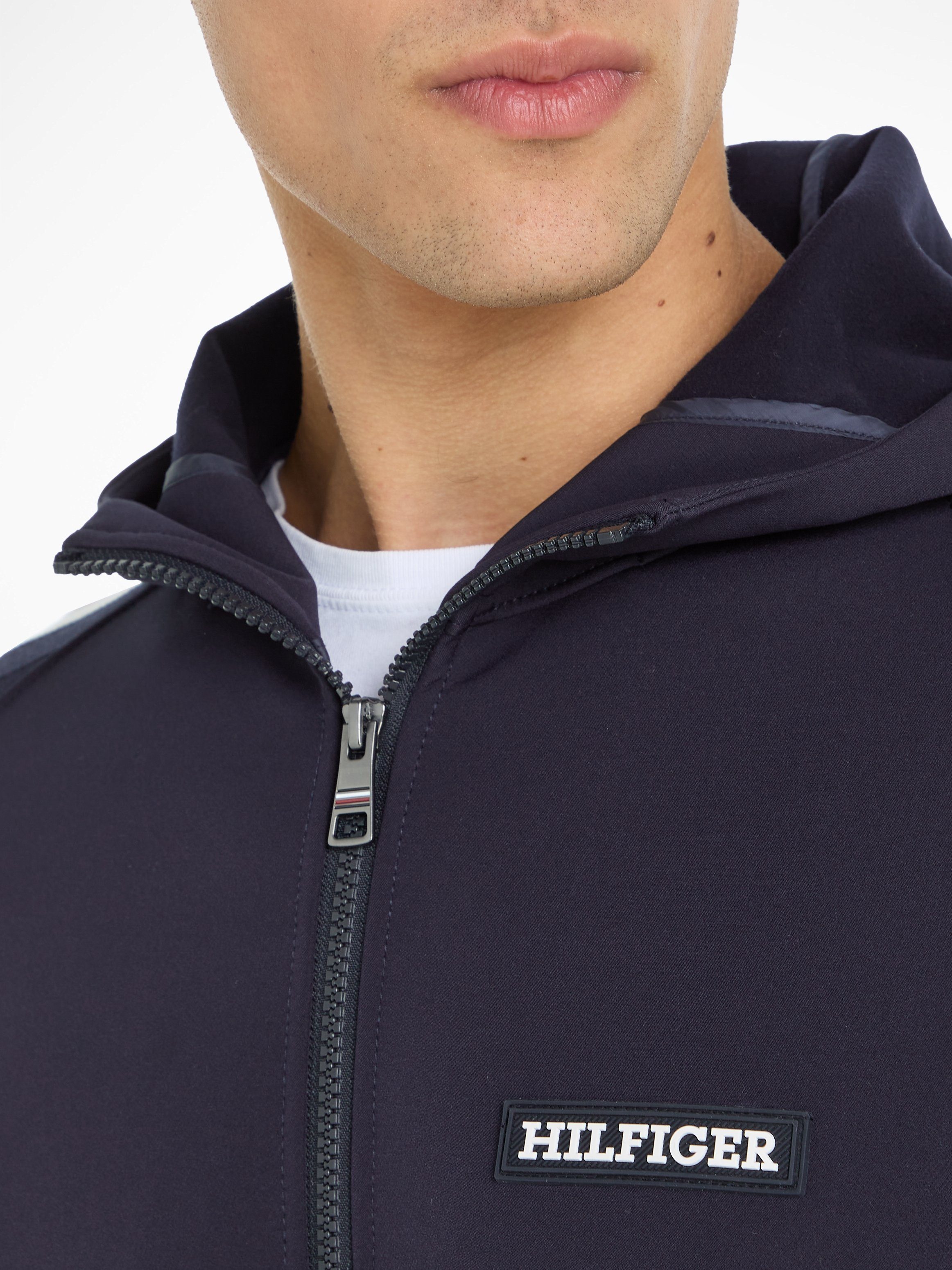 Tommy Hilfiger Kapuzenpullover MIXED MEDIA HOODED SWEATER mit TH-Streifen an den Ärmeln