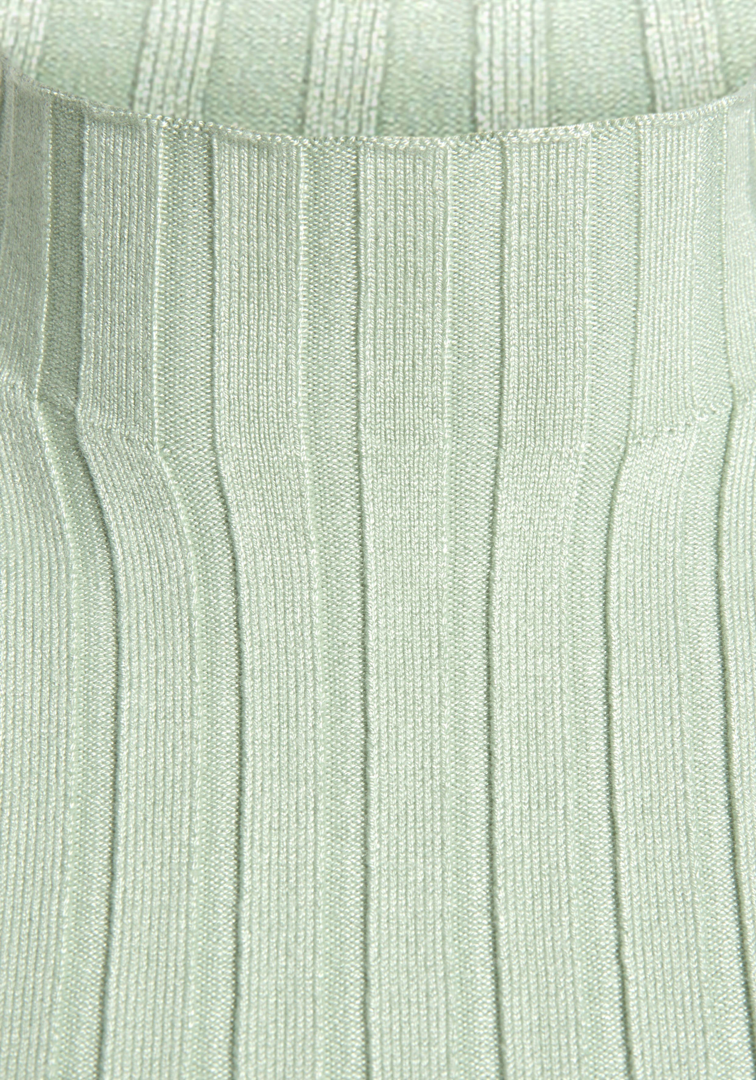 LASCANA Stricktop aus weichem Rippstrick mit Stehkragen figurbetontes Stehkragentop, modisches Rippstricktop, weiche Qualität – Bild 5 von 5