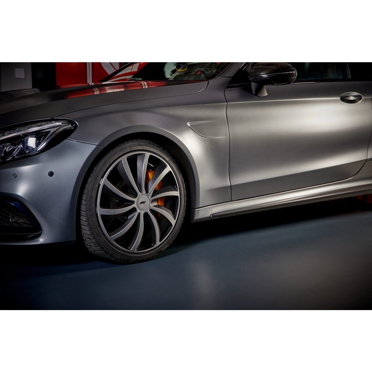 Formula 1 Wheel Trim Set 16 inch WC161 Silver/Black, 16 in inch, (Set, 4-pcs) Design 4x Wheel Trim Covers Two-tone Universal R16 16"