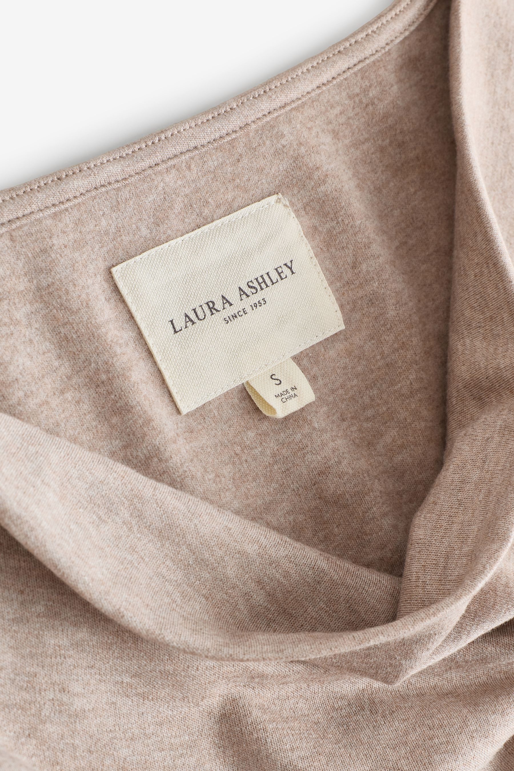 LAURA ASHLEY Langarmbluse Laura Ashley Yoga-Oberteil, Wasserfallausschnitt günstig online kaufen