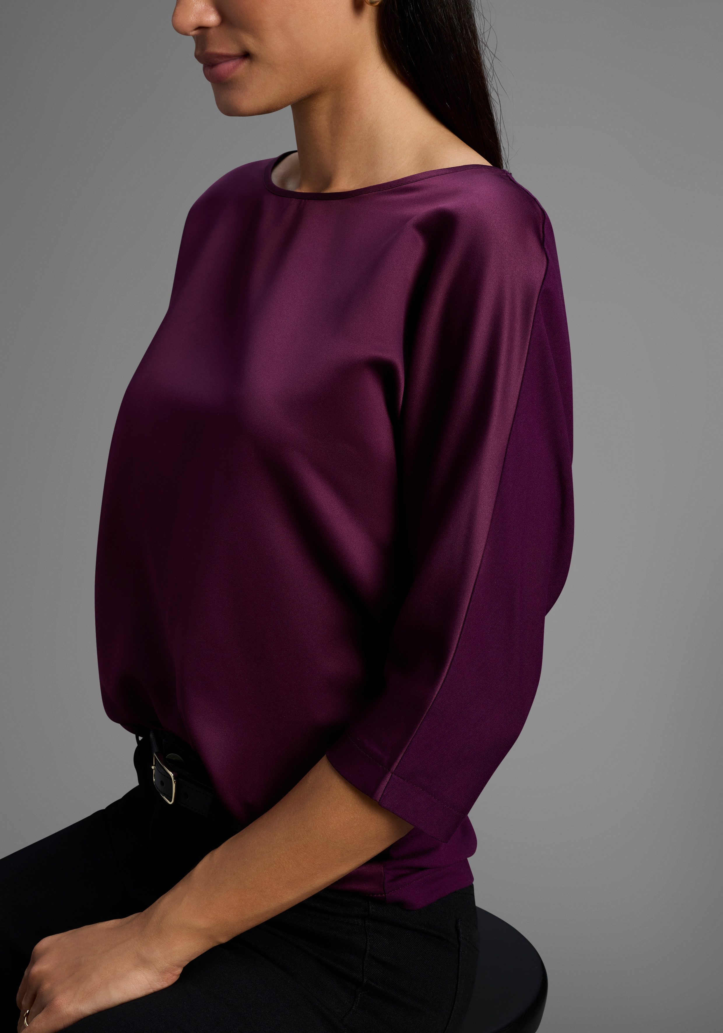 Laura Scott Satinbluse mit 3/4-Ärmeln, hüftlange Schnittform, mit Rundhalsausschnitt