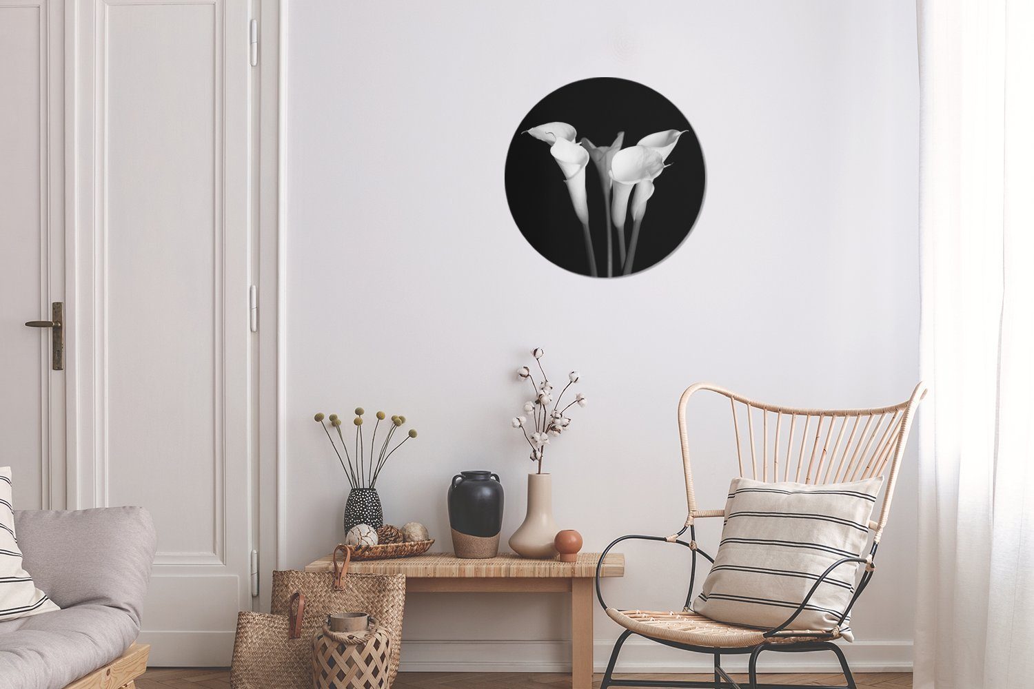 MuchoWow Rundes von St), Calla-Lilien-Blüten Wandbild, Gemälde Eine Kreis cm Nahaufnahme Wanddekoration auf (1 Forex, Wohnzimmer, schwarzem Hintergrund, 30x30