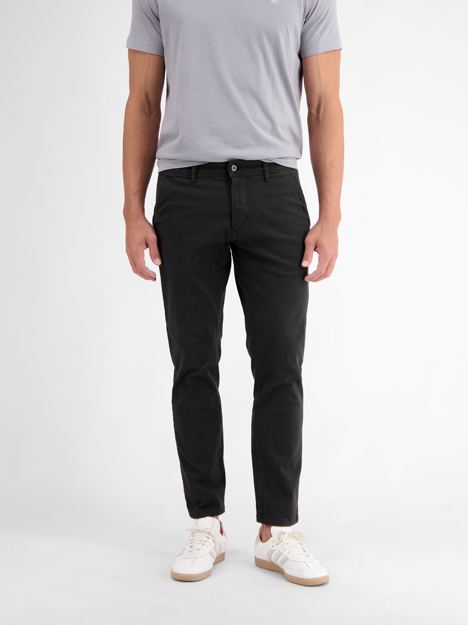 LERROS Chinohose Chino mit Stretchanteil, Comfort Fit Bequeme Herren Chinohose mit Stretch, bequem für Alltag und Büro