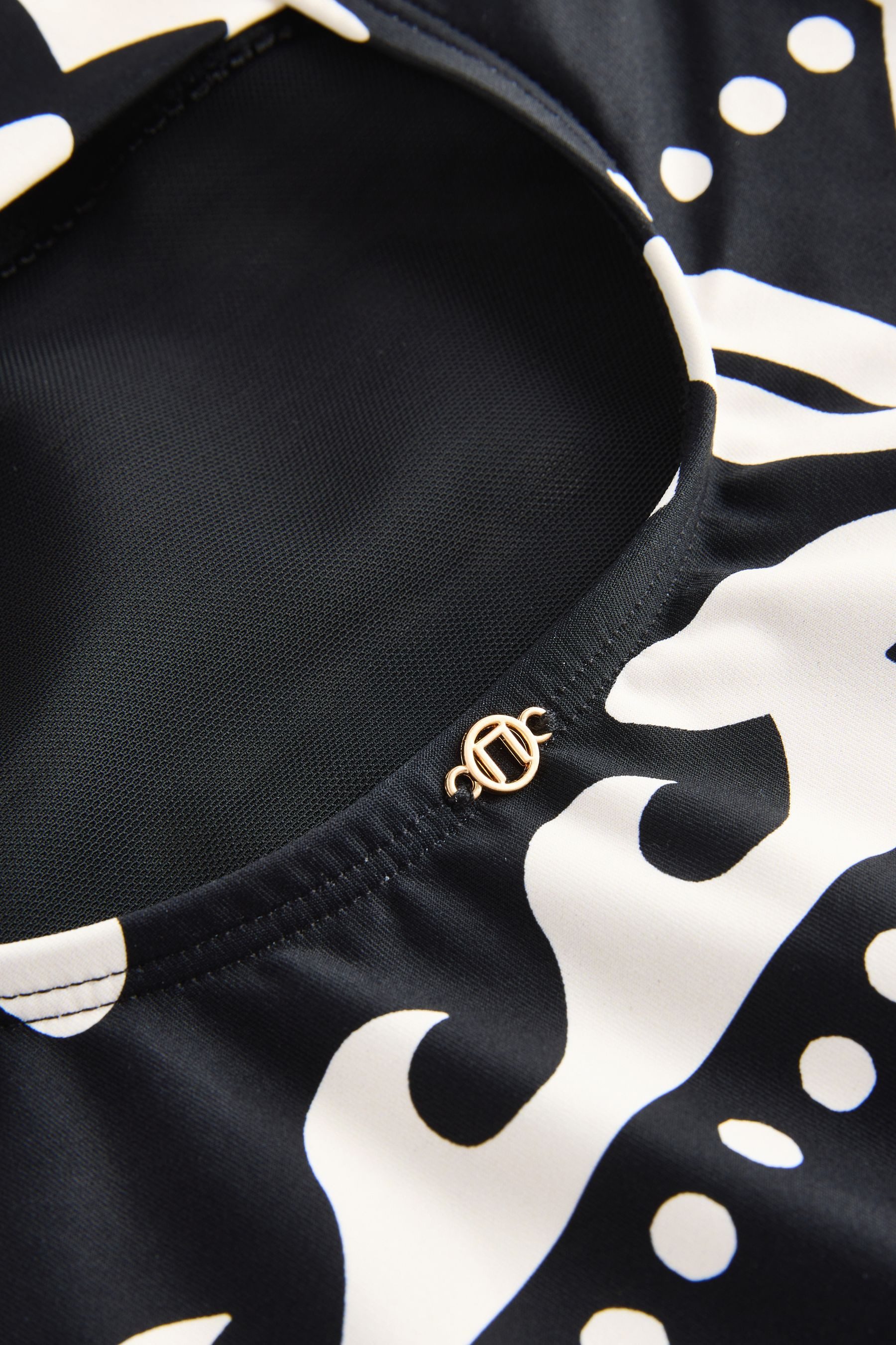 Next Badeanzug Bauchformender One-Shoulder-Badeanzug (1-St)