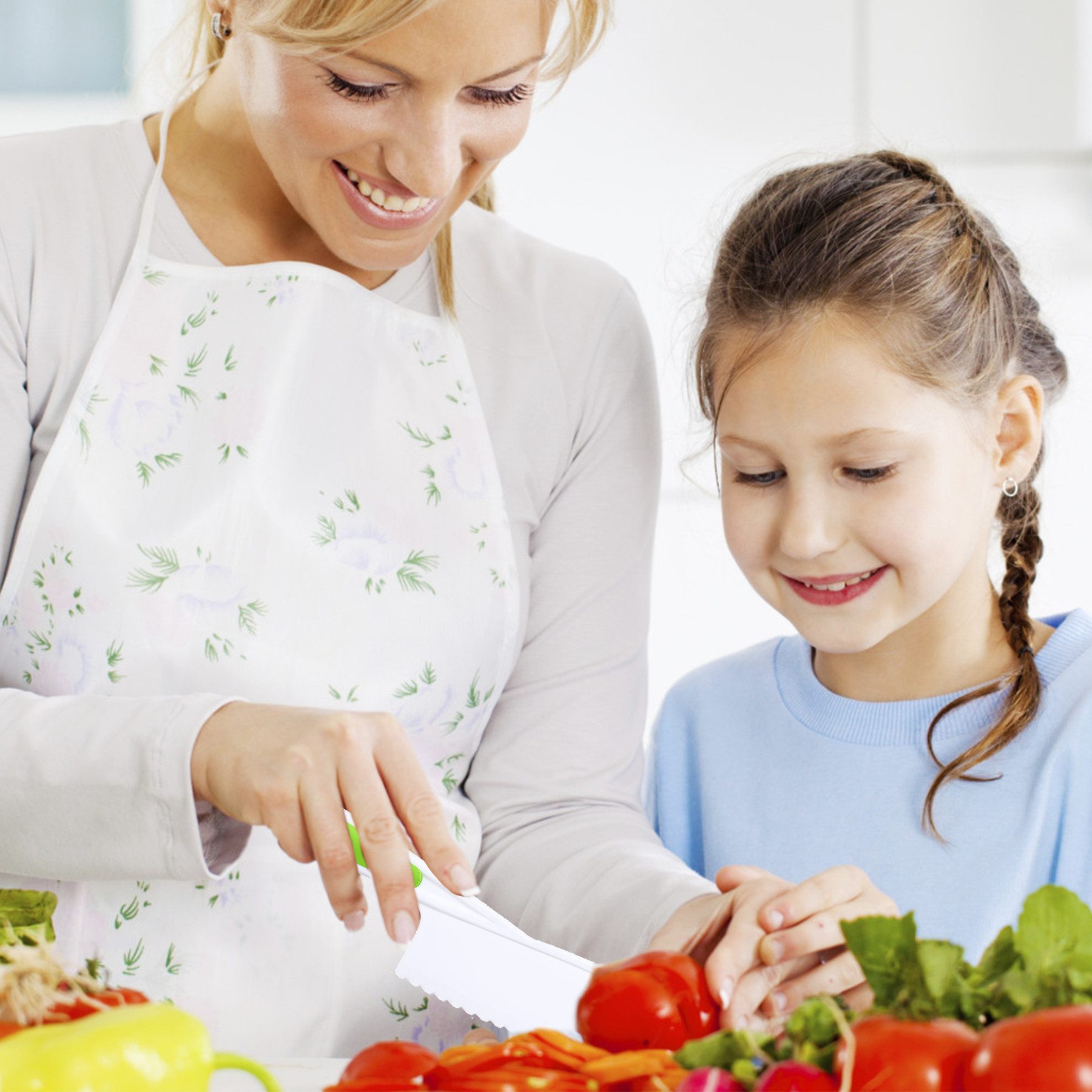 CALIYO Kinderkochmesser 8 teiliges Kinder Küchenmesser-Set für echtes Kochen, mit Sicheres Küchenmesser, Holzmesser, Schneidebrett etc – Bild 3 von 5