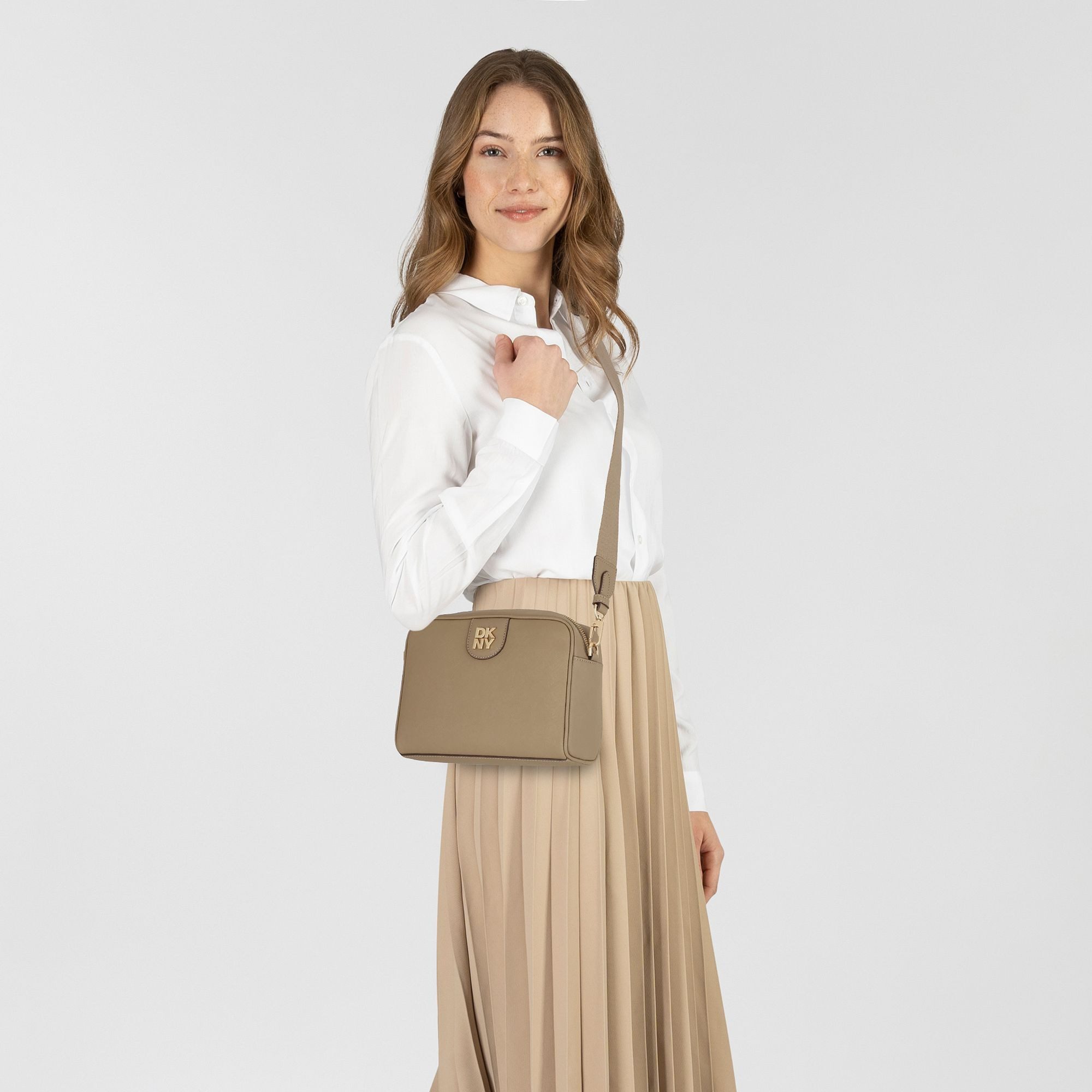 DKNY Umhängetasche Carol, Leder