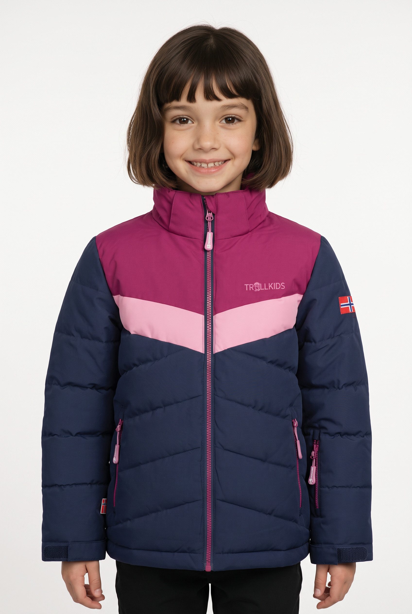 TROLLKIDS Steppjacke GIRLS GRYLLEFJORD JACKET sportliche Steppjacke, aus Polyester, mit Kapuze und Stehkragen
