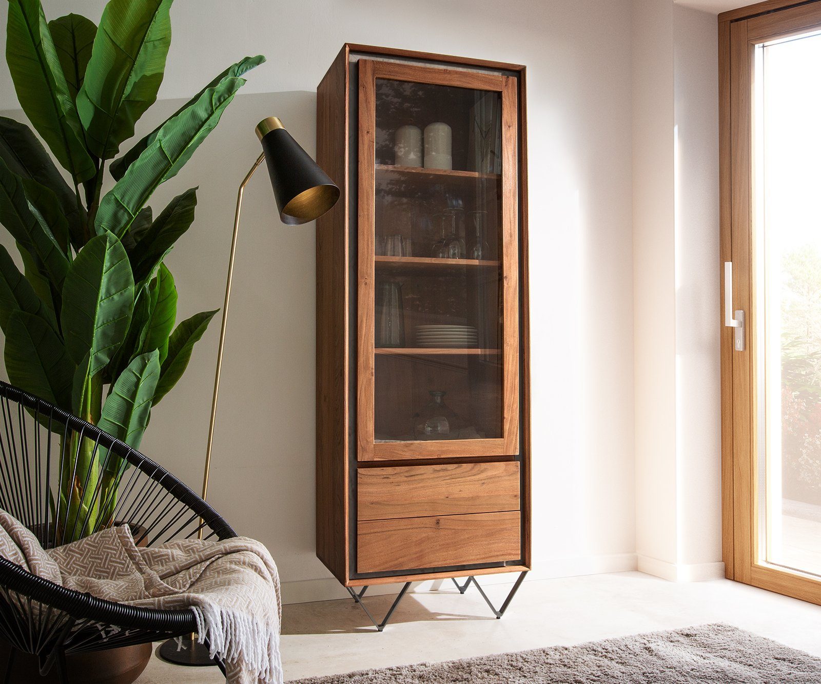 DELIFE Vitrine Stonegrace Akazie Braun Steinfurnier 55x180 cm 1 Tür 2 Schübe V-Fuß Schwarz