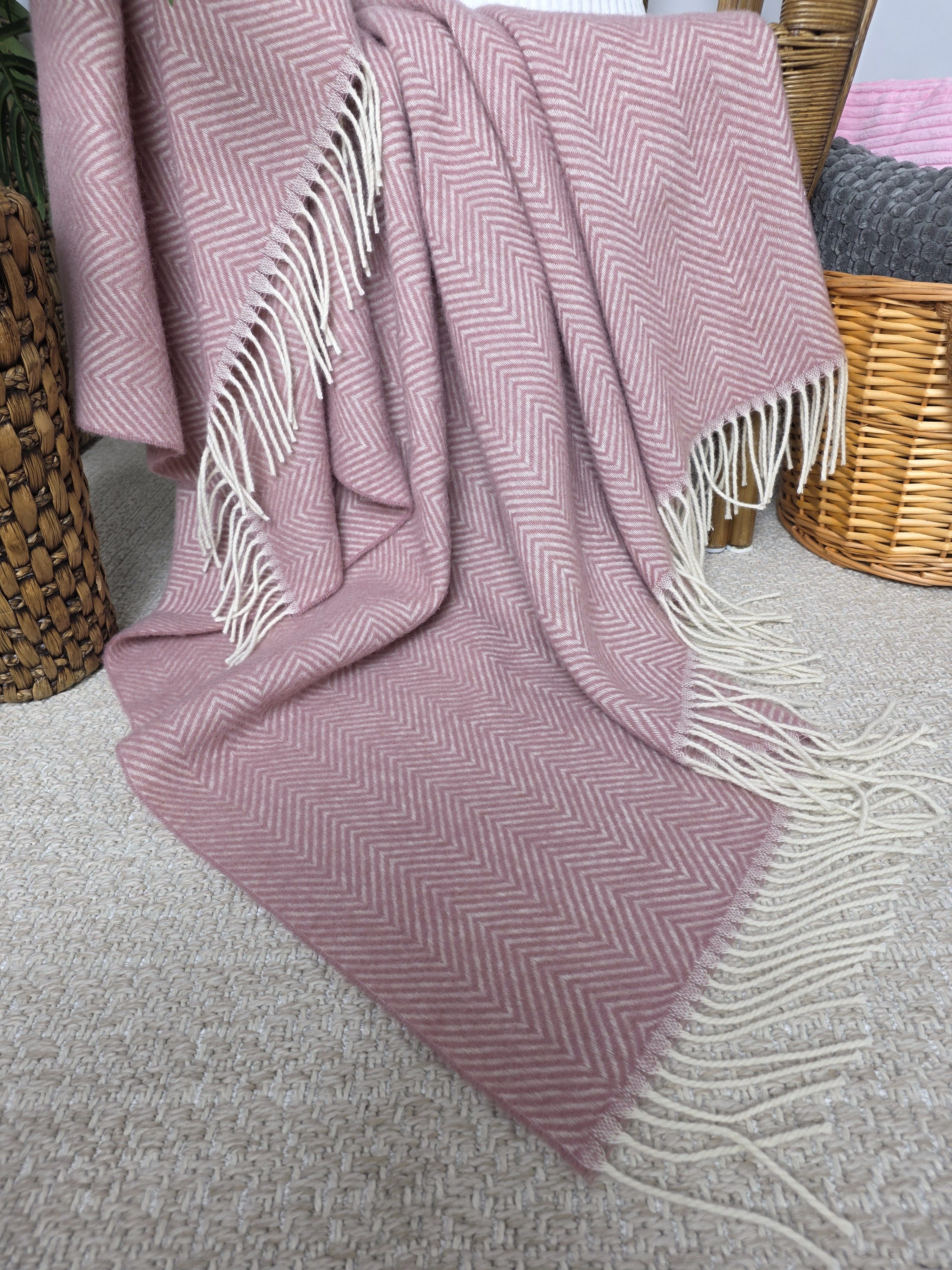 Wolldecke "TIROL M" 100 % Wolle, 140 x 200 cm in versch. Farben, STTS
