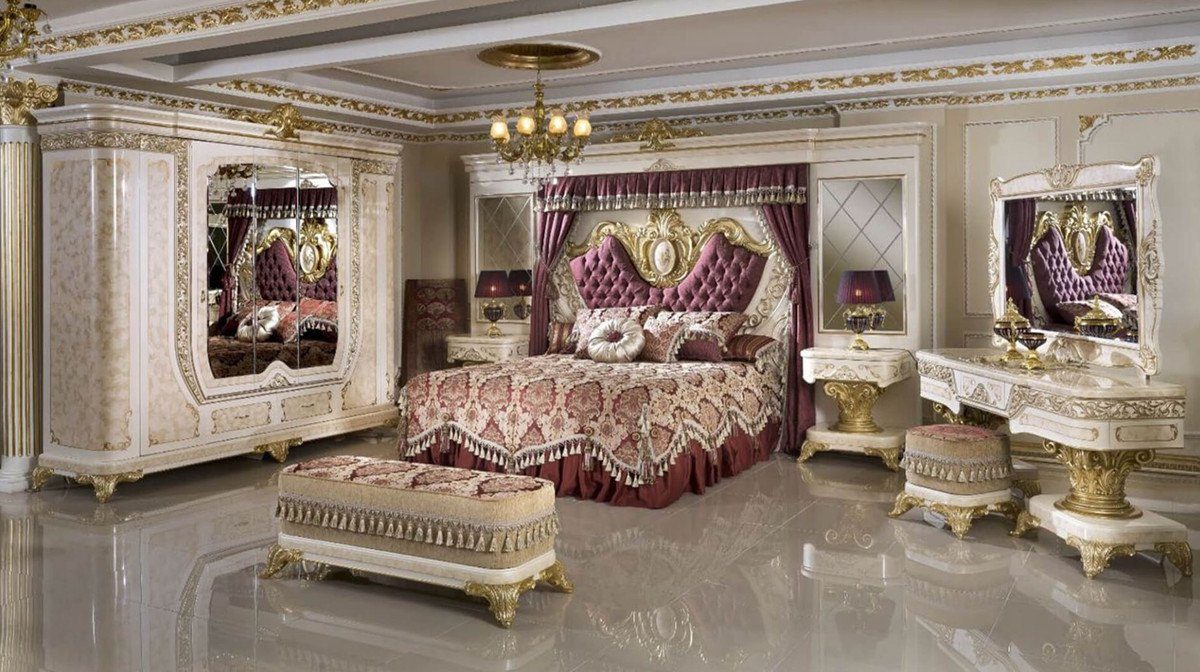 Casa Padrino Kleiderschrank Luxus Barock & - Weiß Möbel Edel - Beige - Massivholz Barock / Prunkvoll Prunkvoller Kleiderschrank Hotel Schlafzimmer Schlafzimmerschrank im & Gold / Barockstil