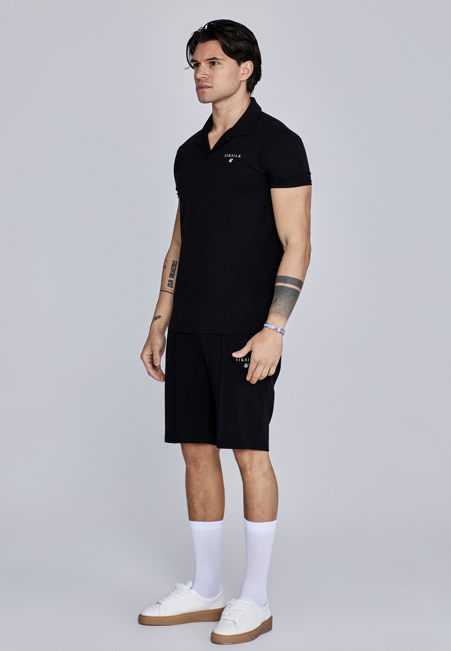 Siksilk T-Shirt & Shorts SikSilk Herren Schwarzes Polo und Shorts Set