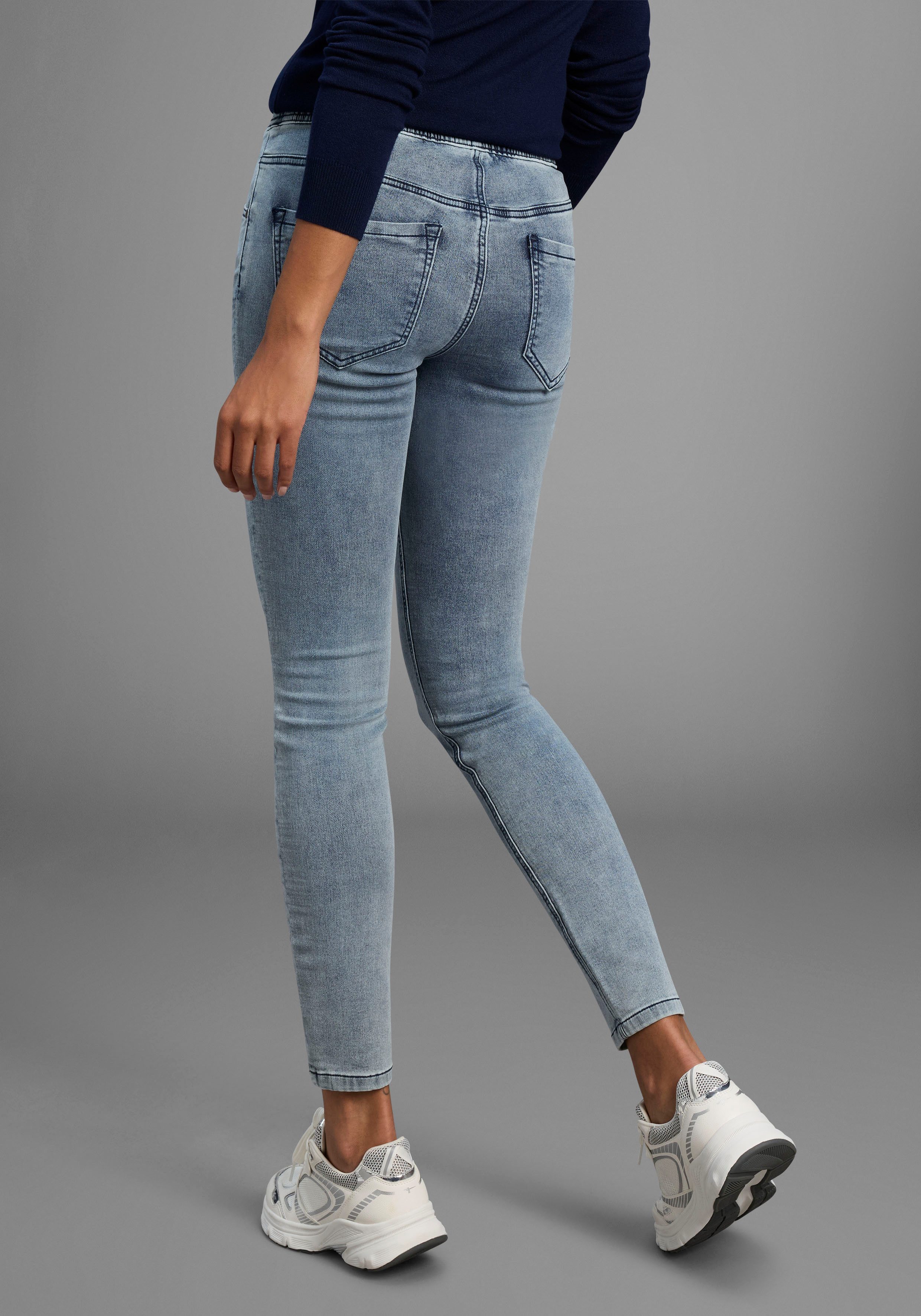 Arizona Stretch-Jeans weites Bein, normale Leibhöhe, knöchellang, mit Used-Waschung