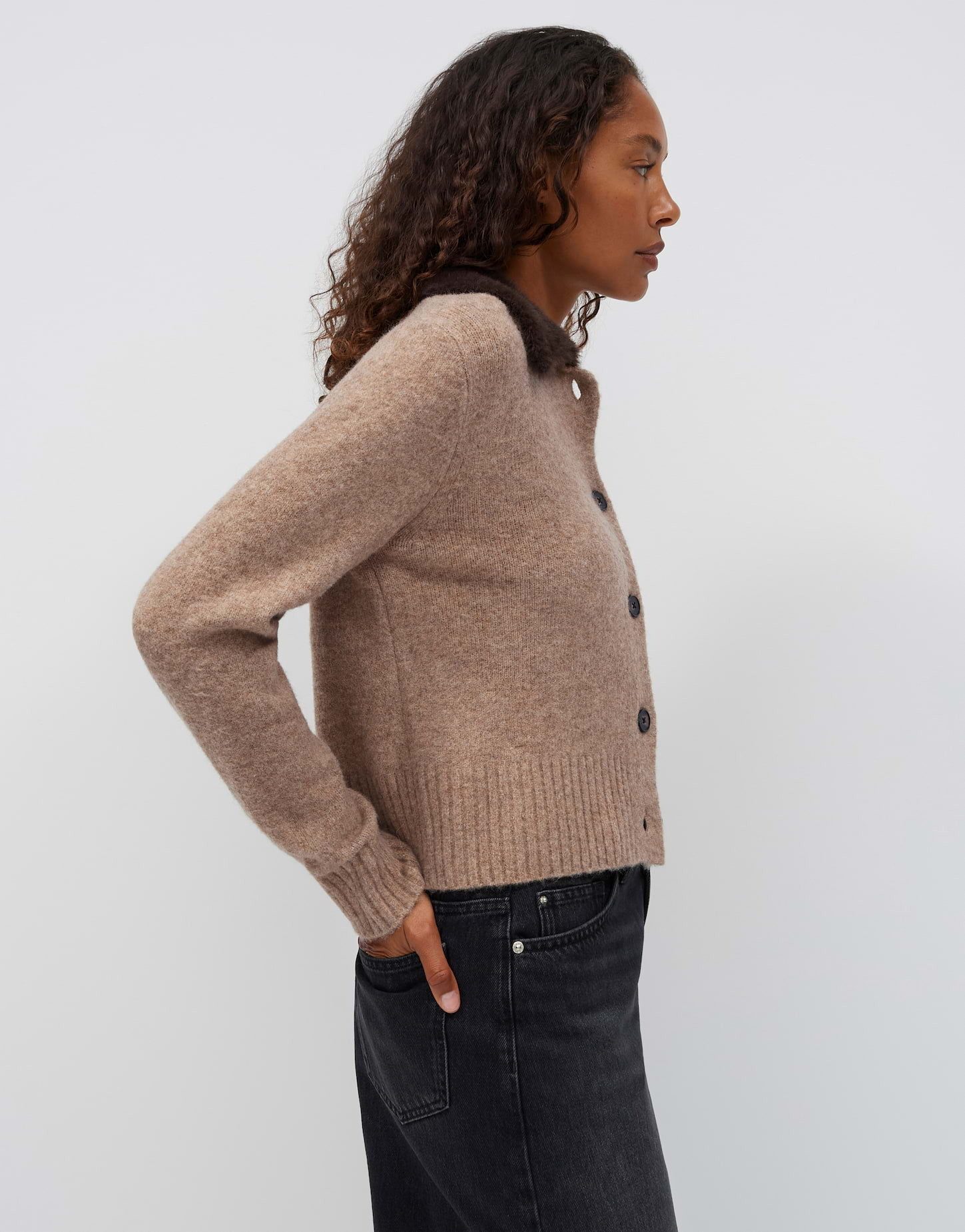 OPUS Strickjacke Dofur aus weichem Strick Verkürzte Länge mit geradem Schnitt und wandelbarem Kragen – Bild 5 von 5