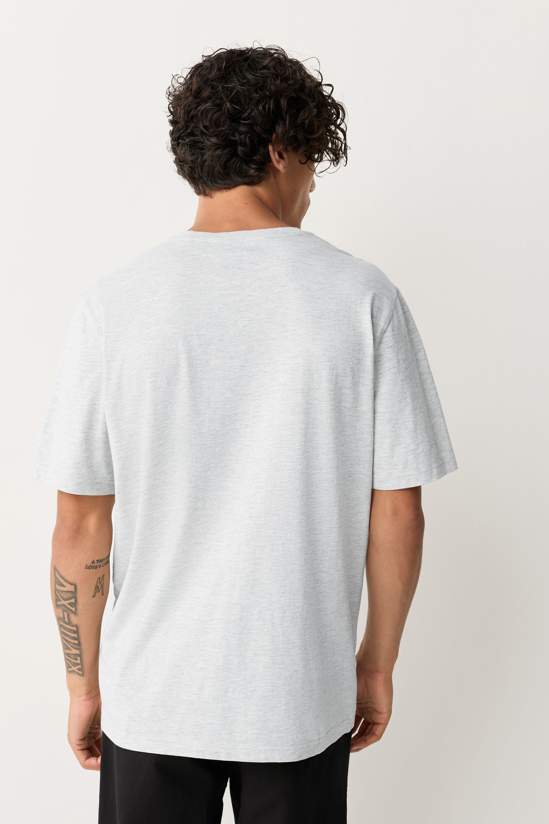 Next T-Shirt Essential T-Shirt mit V-Ausschnitt aus Baumwolle (1-tlg) – Bild 4 von 5