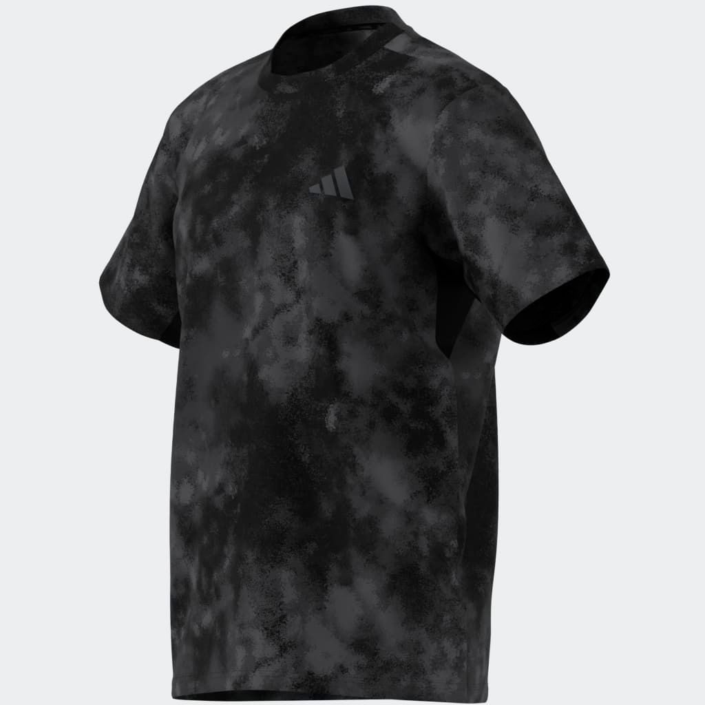 T-Shirt TRAIN ESSENTIALS SEASONAL ALLOVER-PRINT
