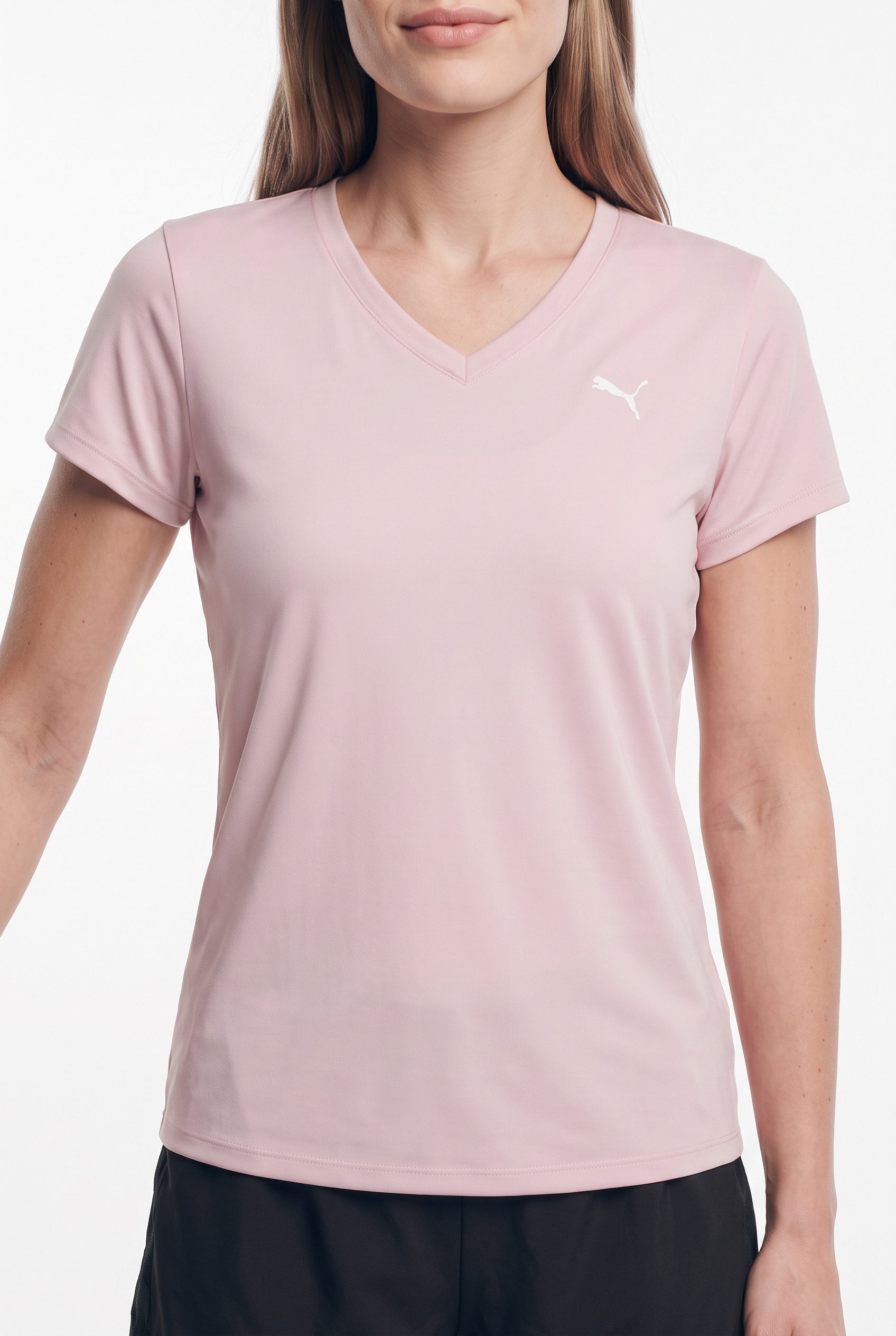 PUMA Trainingsshirt W TAD ESSENTIAL VNECK TEE mit DryCELL-Technologie, körperbetonter V-Ausschnitt, Kurzarmdesign